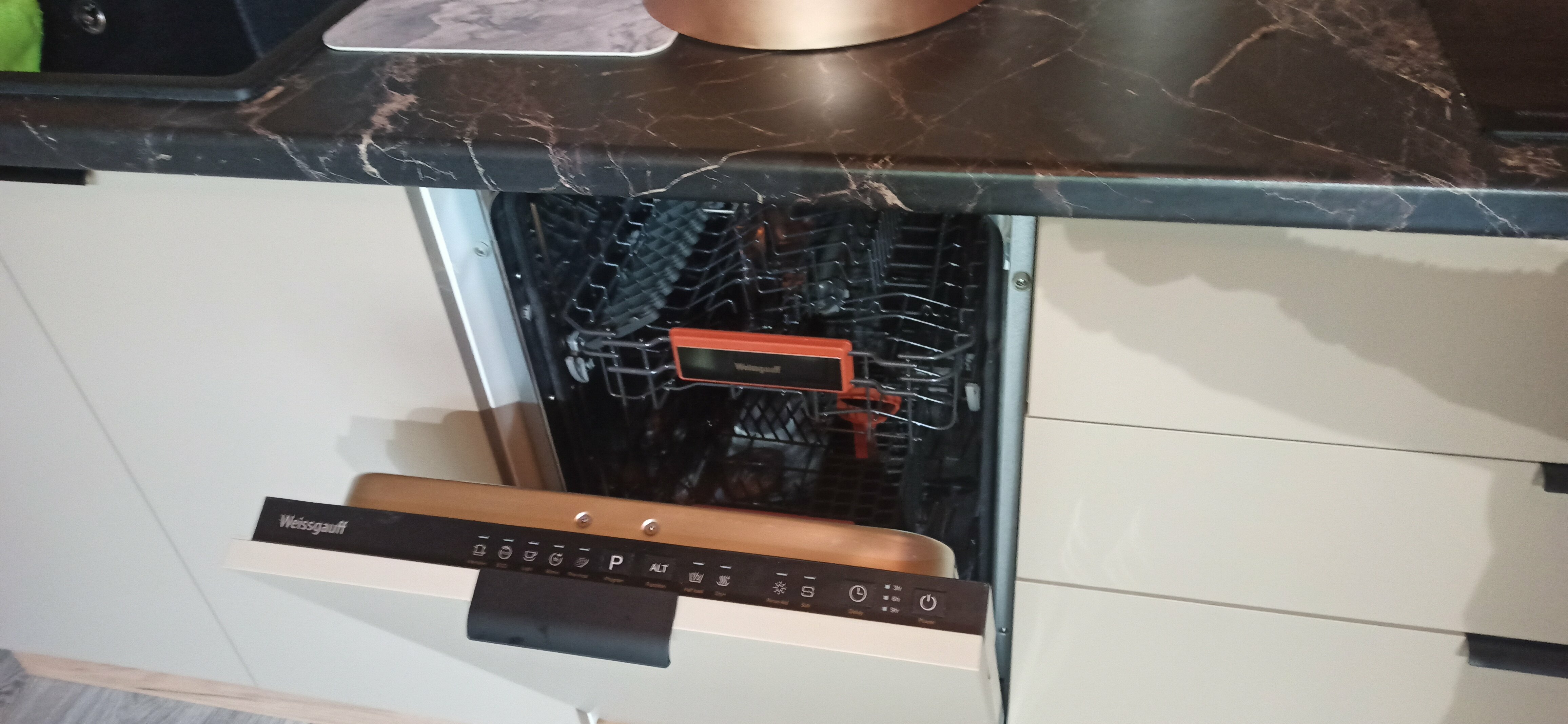 Дом с видом на озеро