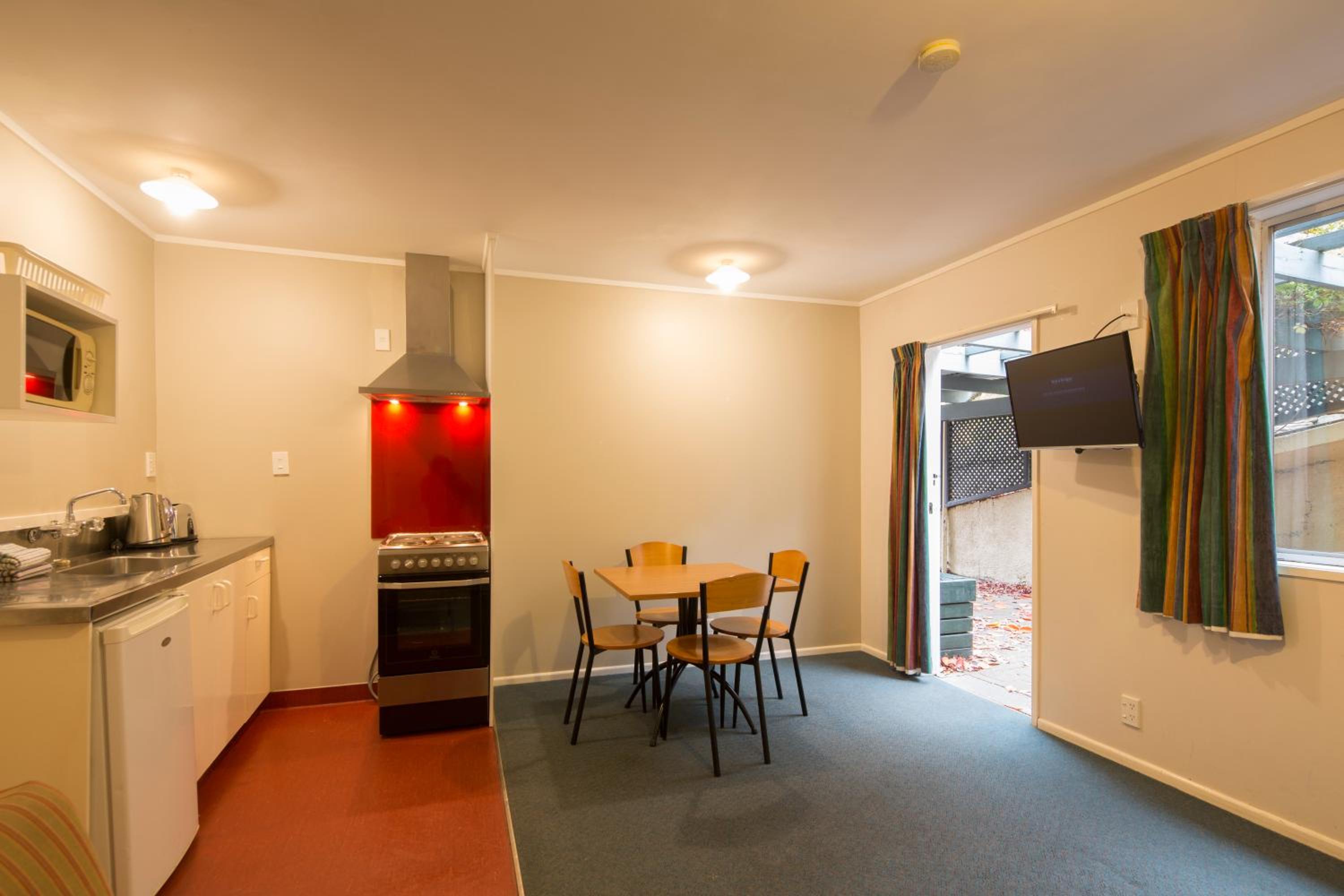 Studio (4 Adults)