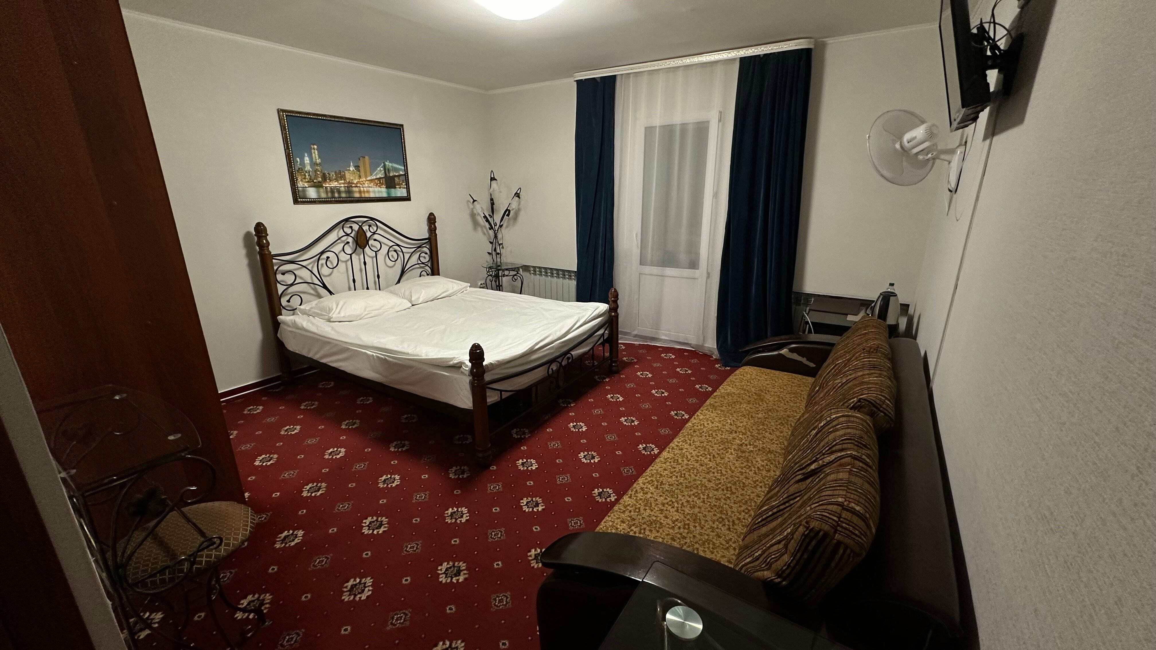 Стандартный номер с кроватью размера «king-size»