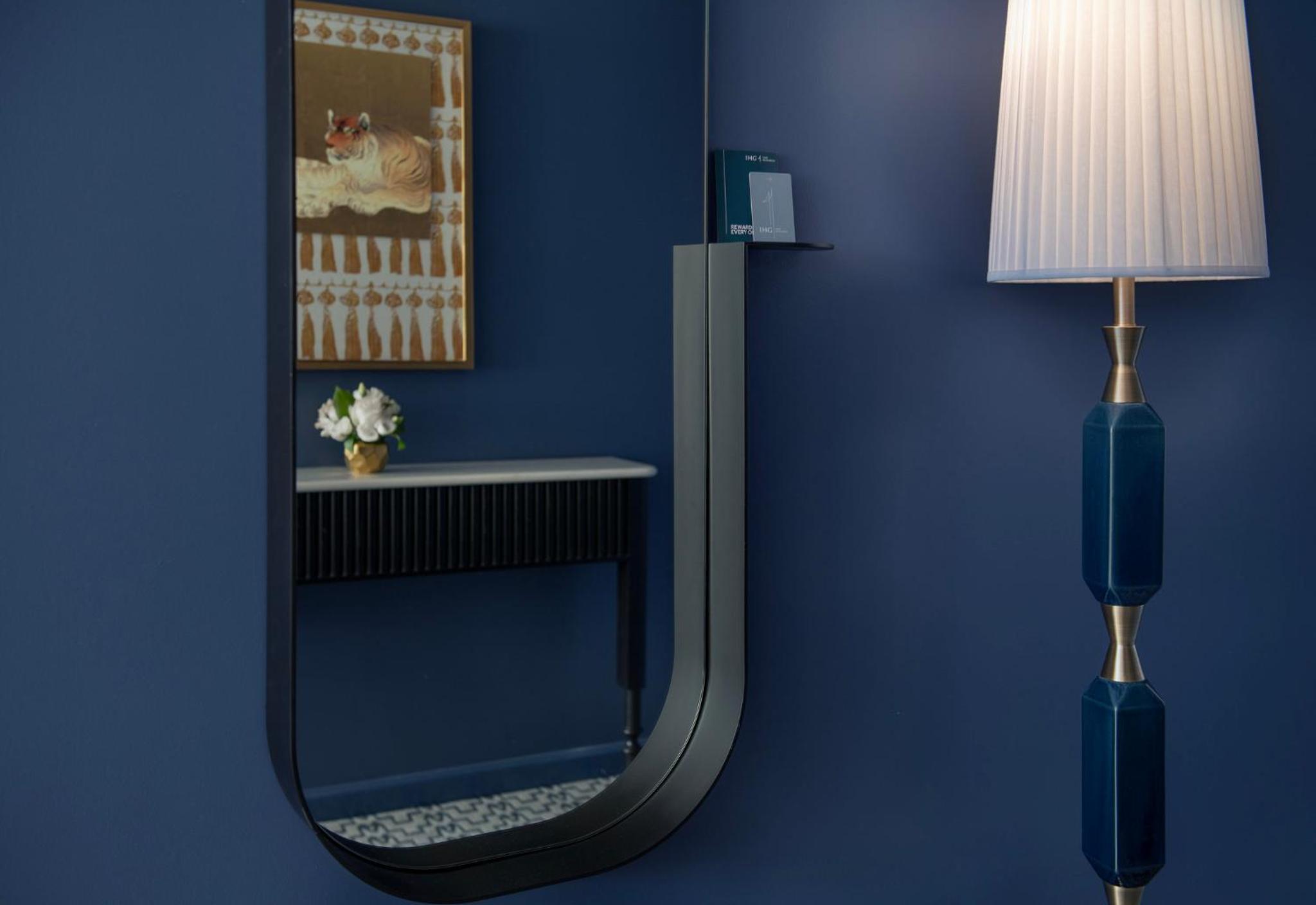 One-Bedroom Premier King Suite with City View - Grand Tower