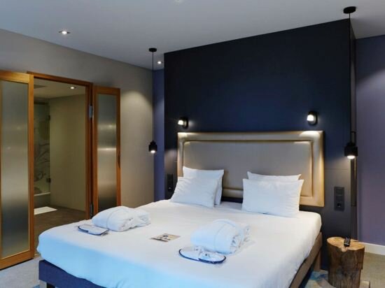 Superior Suite With City View