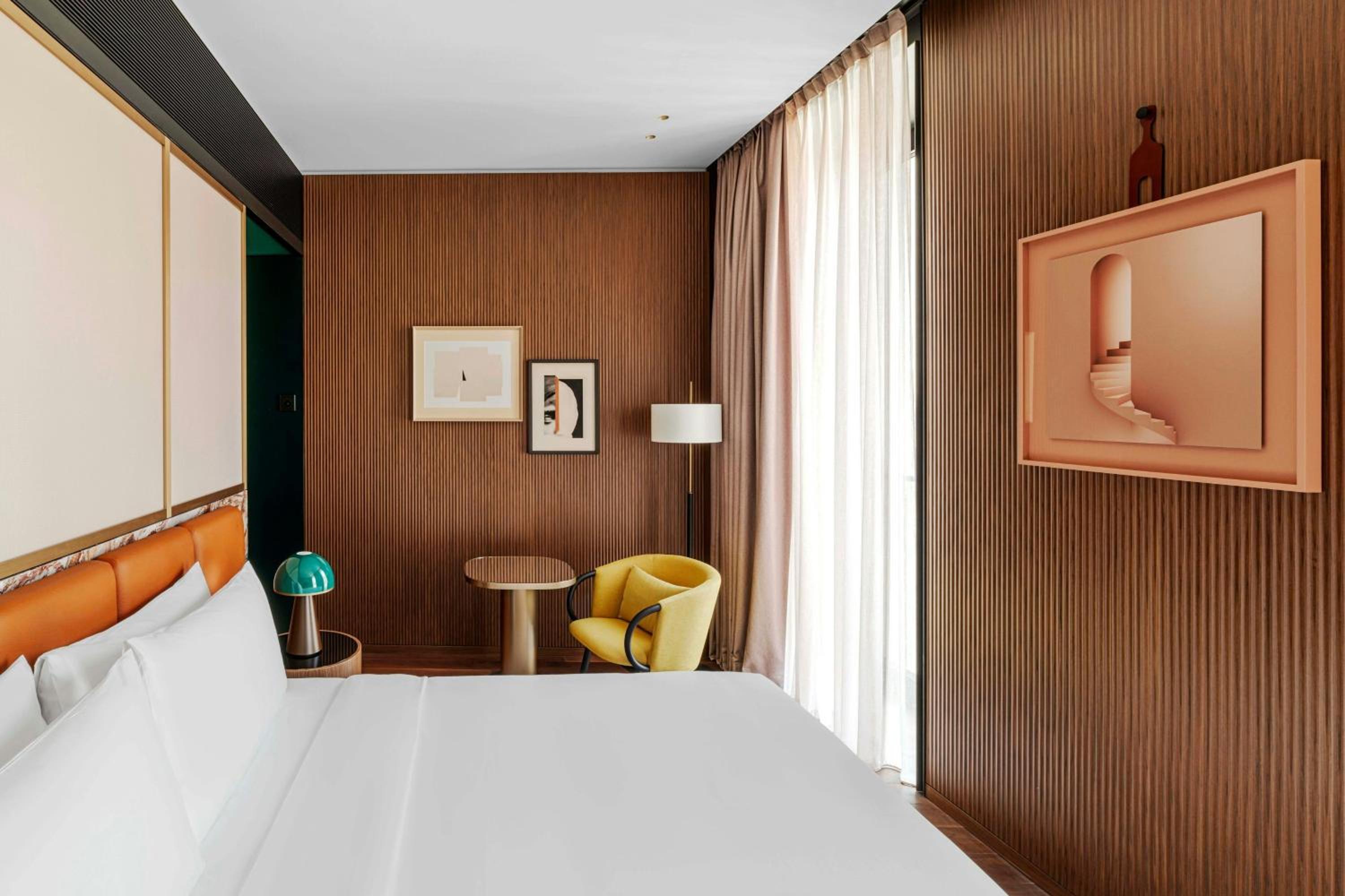 Prestige King Room with City View