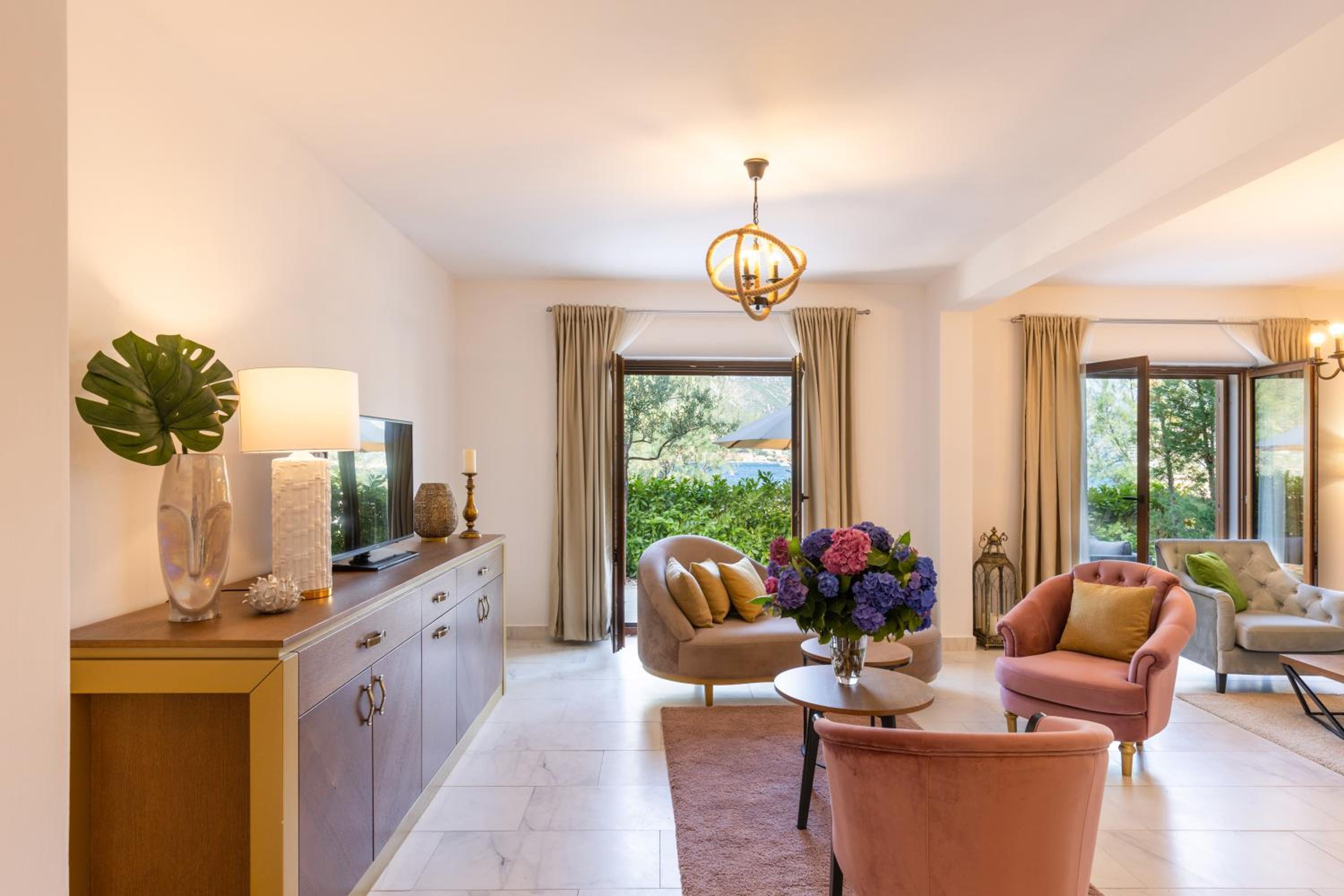 Three Bedroom Villa - Beach Front