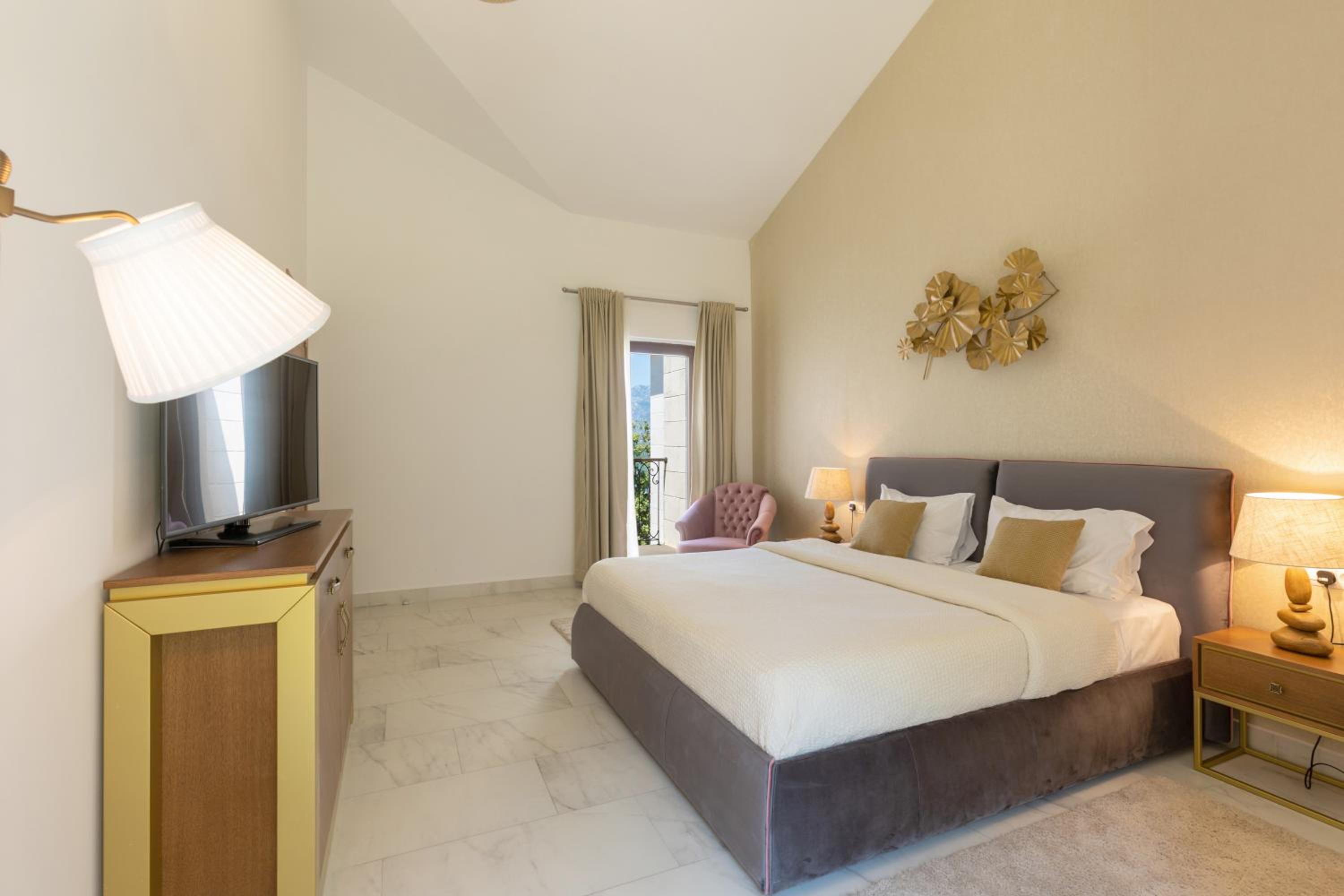 Three Bedroom Villa - Beach Front