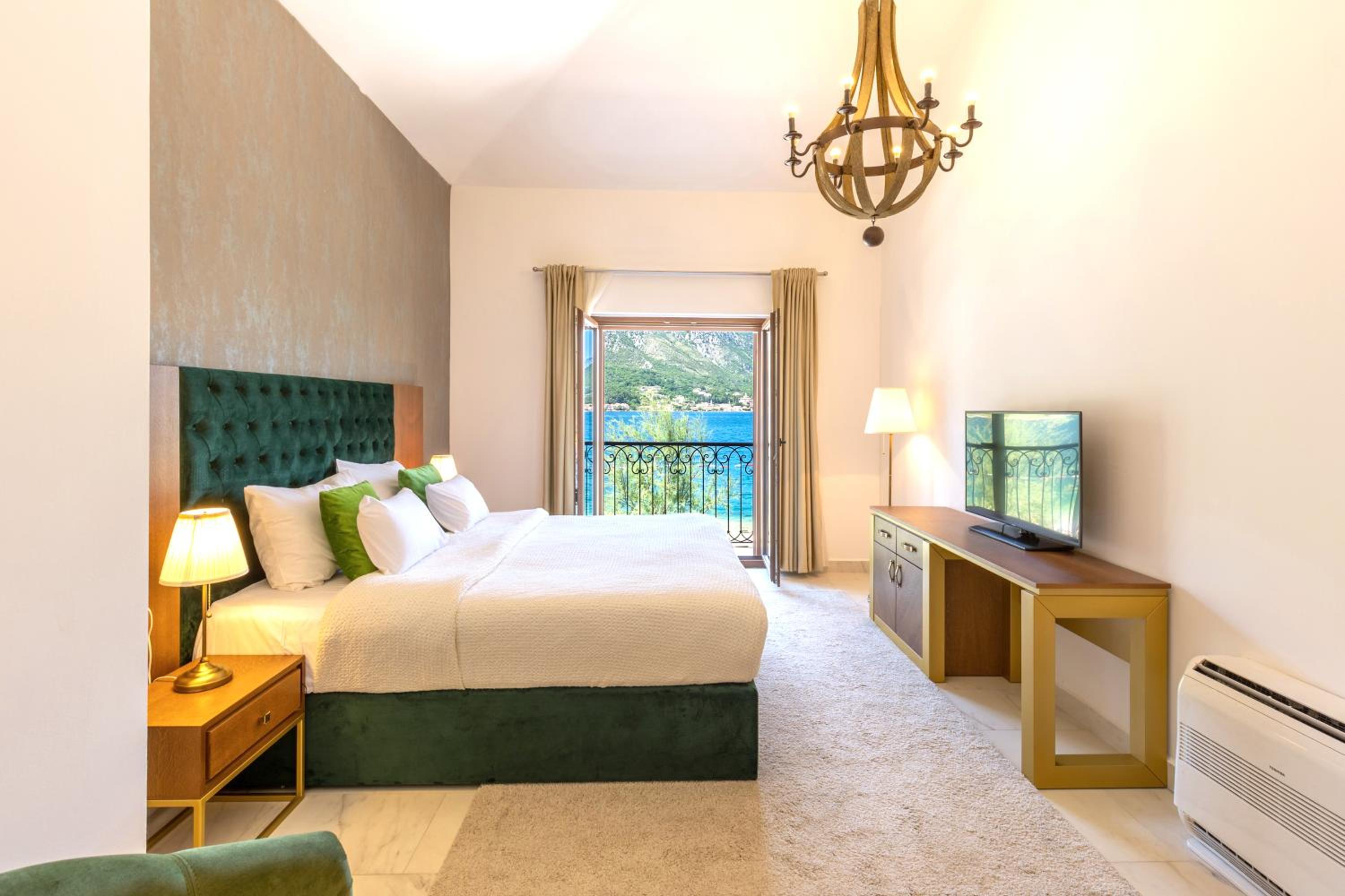 Three Bedroom Villa - Beach Front