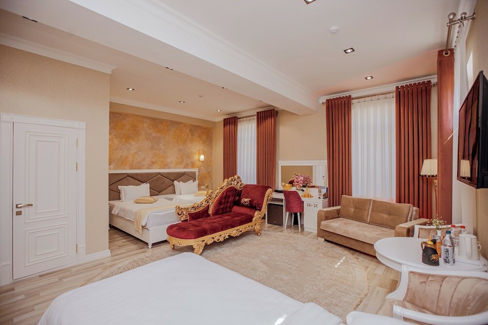 Triple Room, Non Smoking, City View