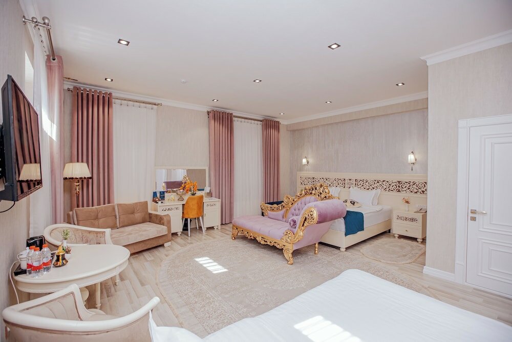 Triple Room, Non Smoking, City View