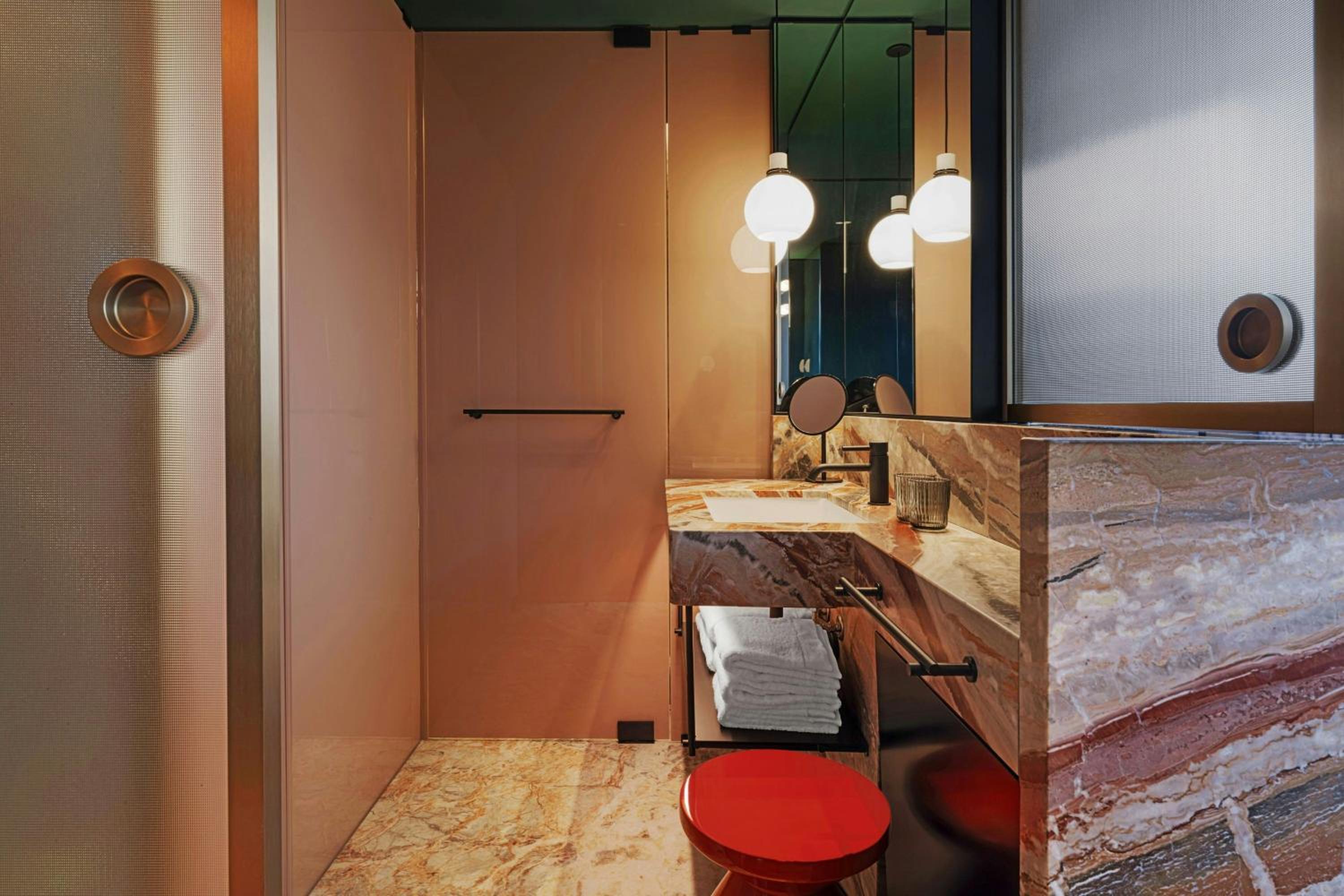 Atelier King Room with City View