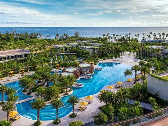CABANA, Executive Privilege Pass, 1 King Size Bed, Pool Access