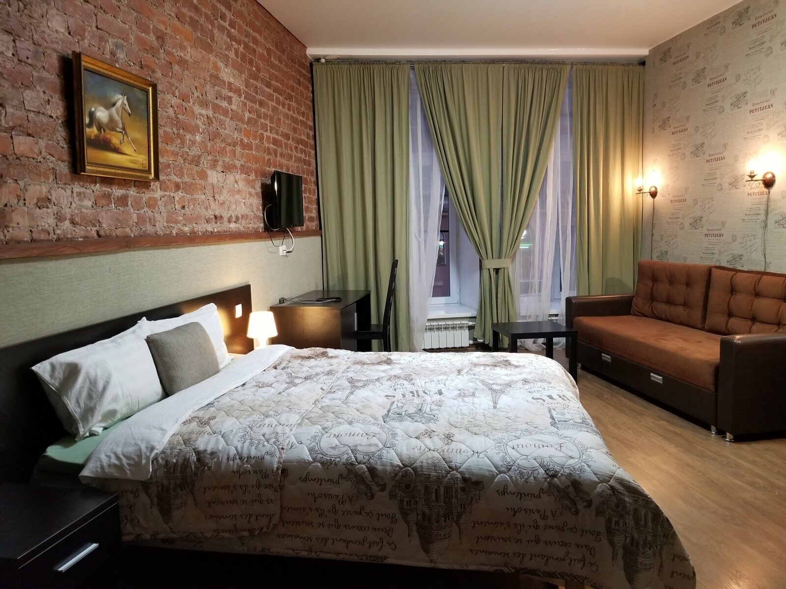 Люкс с кроватью размера «queen-size»