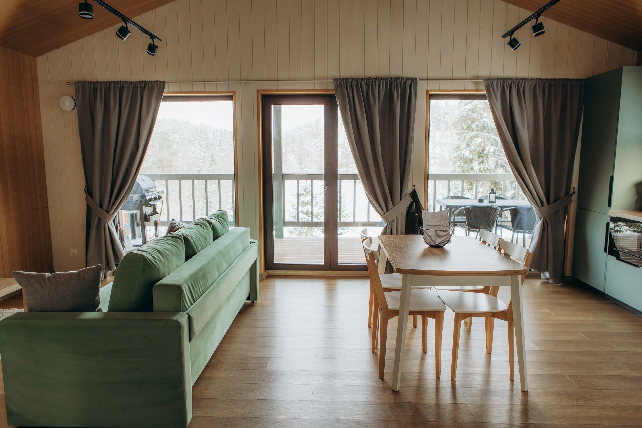 Видовой дом с террасой. Первая линия