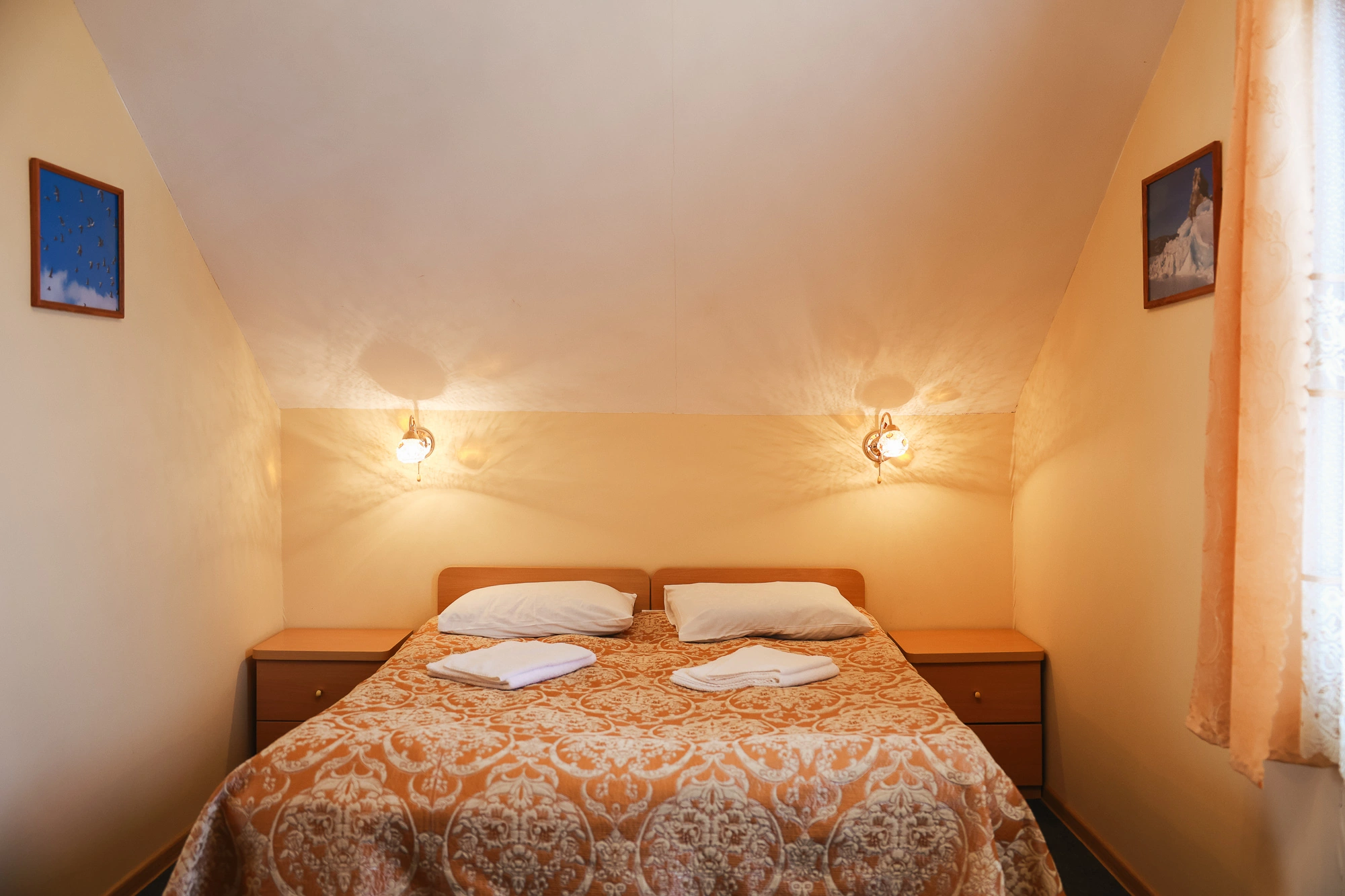 Двухместный с 1 кроватью или 2 отдельными кроватями и диван