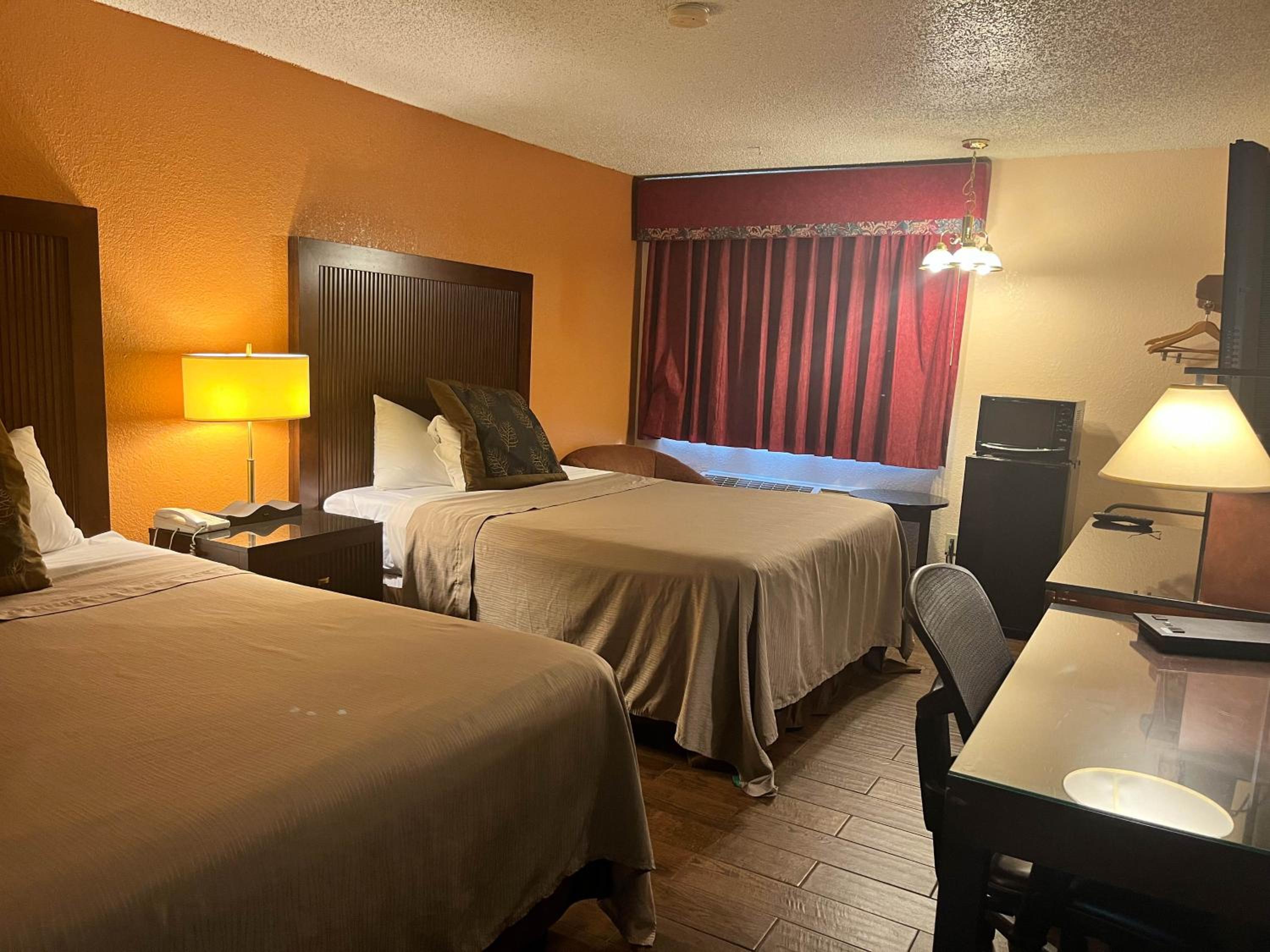 Queen Room with Two Queen Beds - Non-Smoking