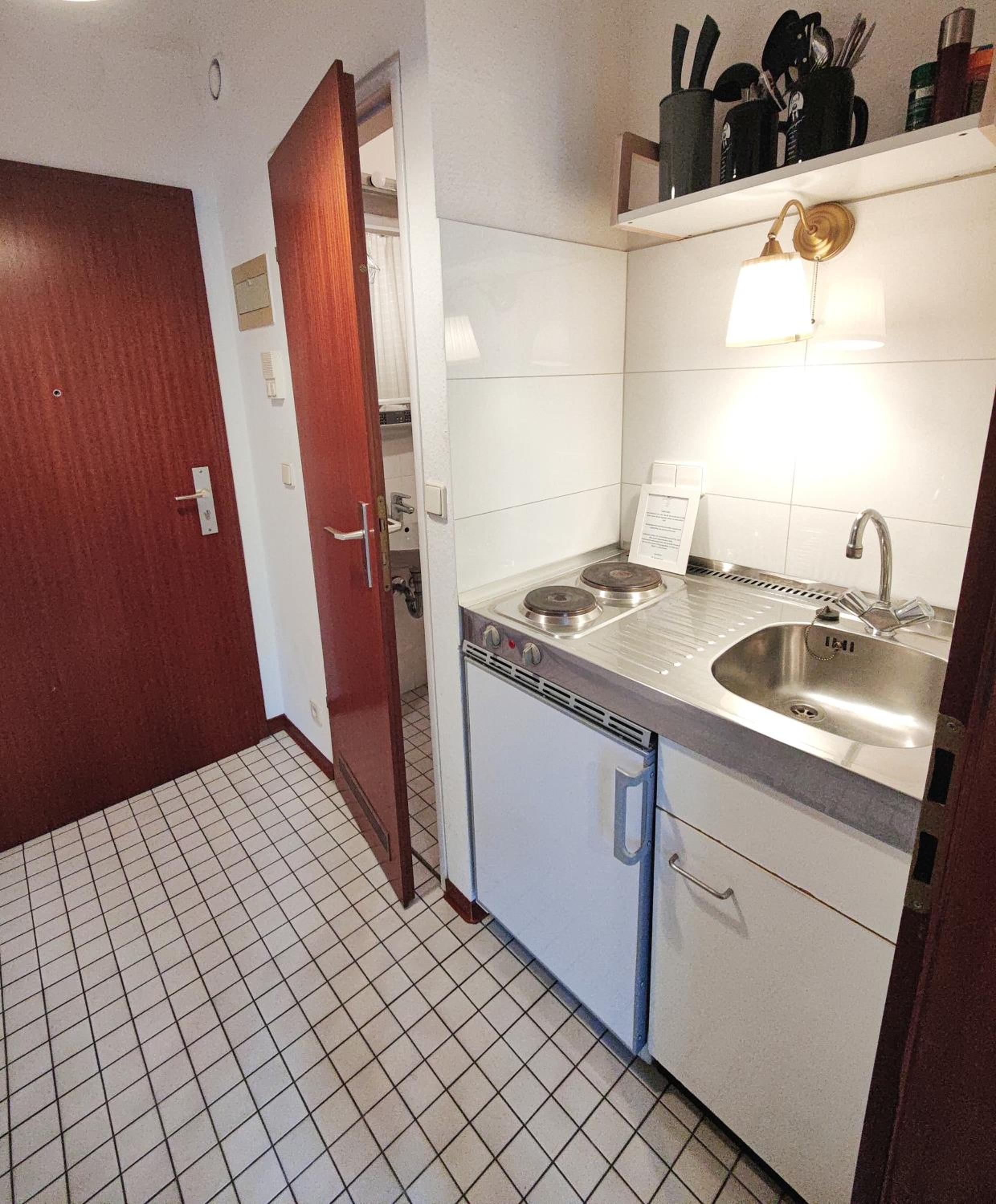 Apartment with Shower