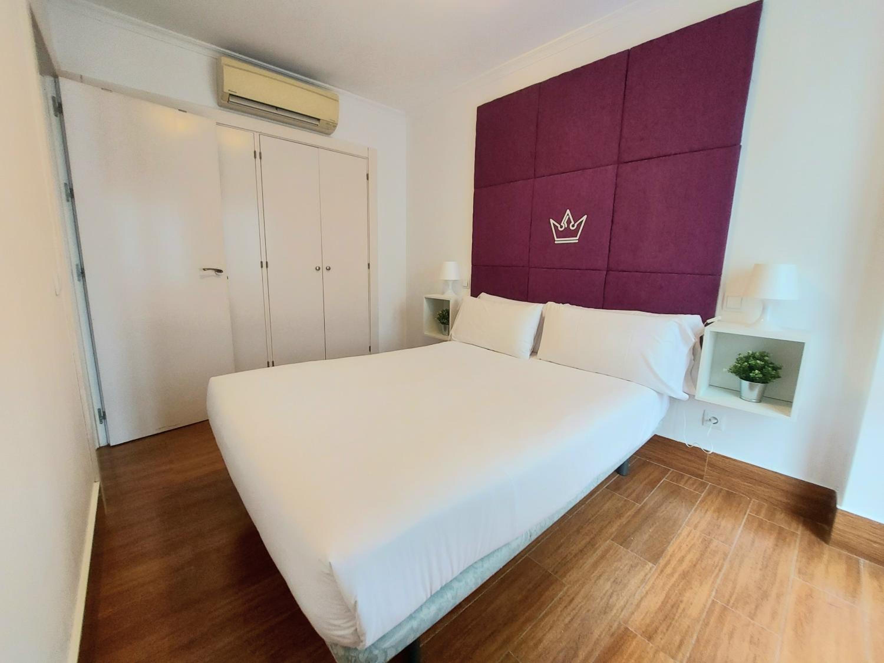 Apartment with Shower