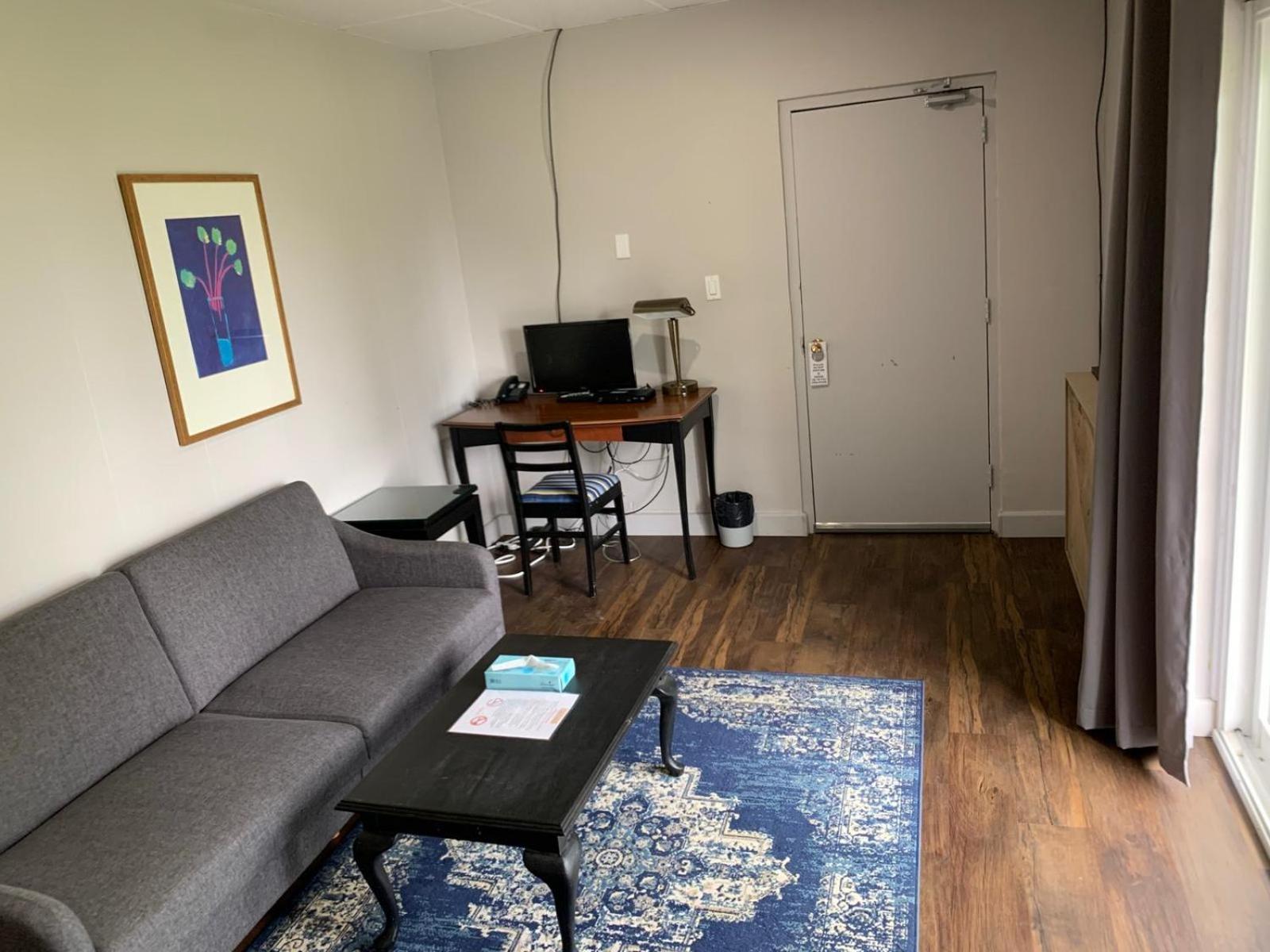 Suite with Lake View