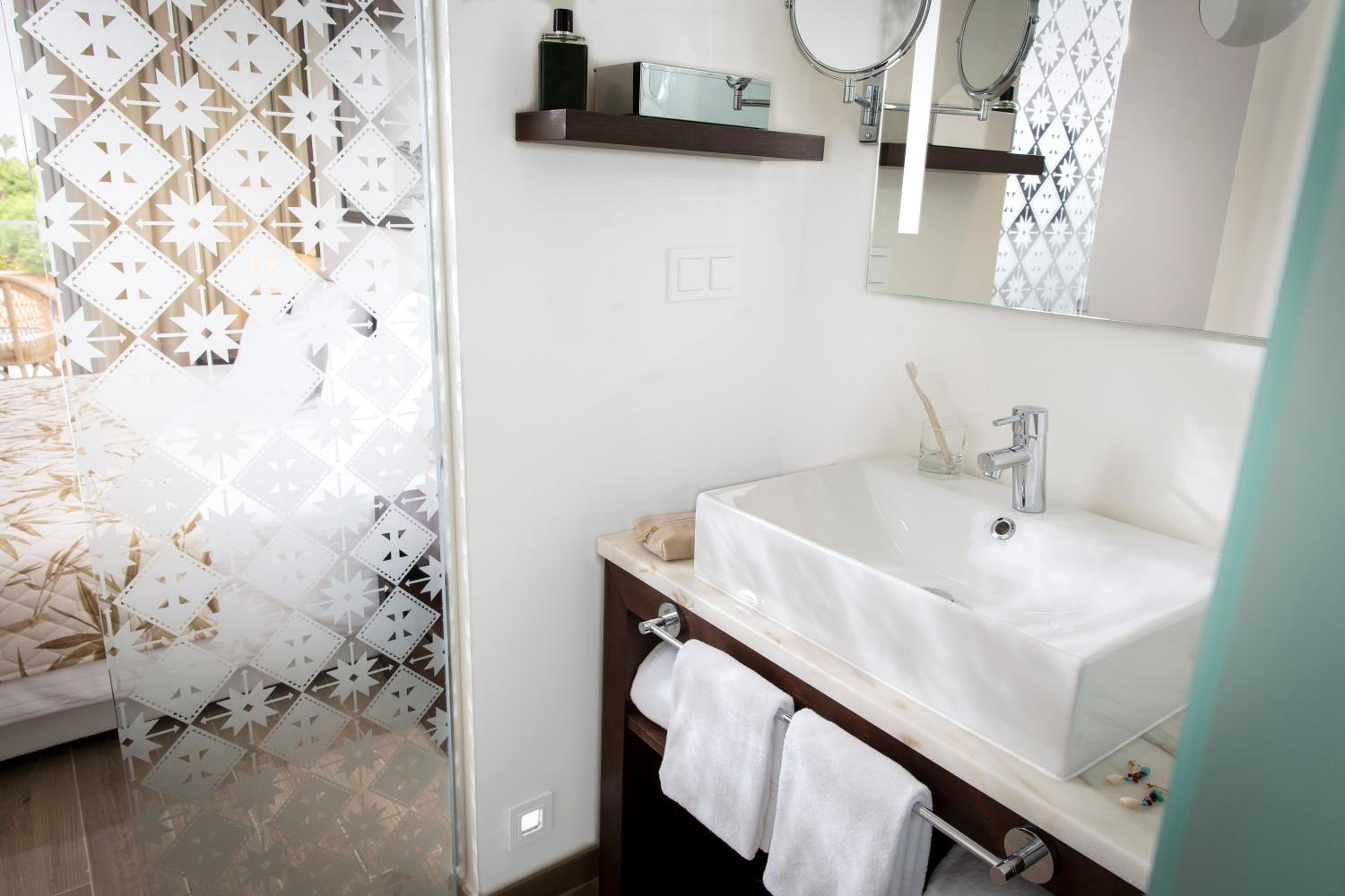 Double or Twin Room with Partial Sea View