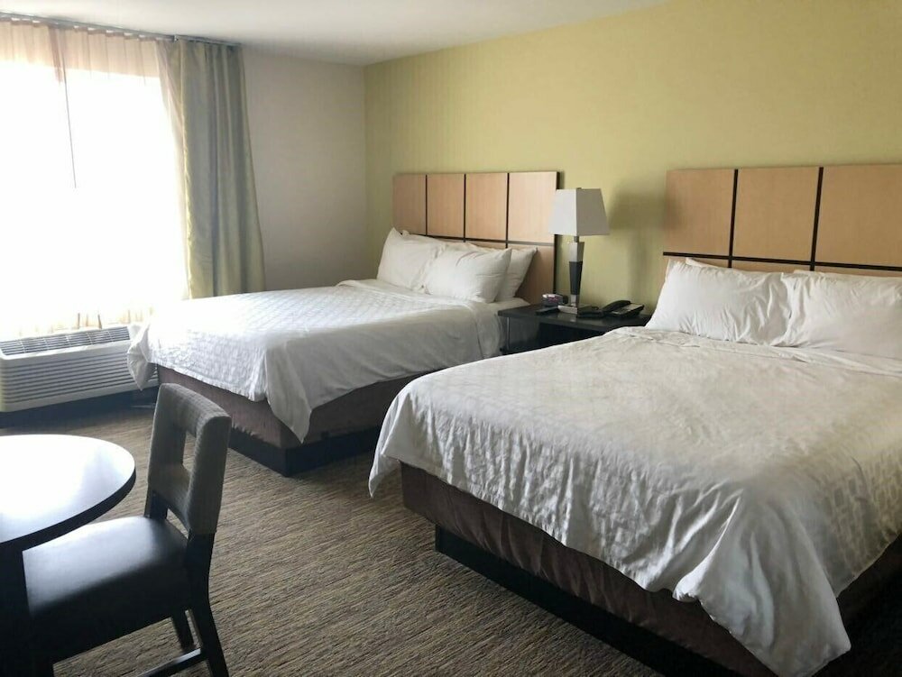 Studio Suite, 2 Queen Beds, Accessible (Mobility Tub)