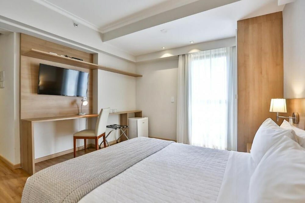 Executive Double Room, 1 Queen Bed, Mobility Accessible