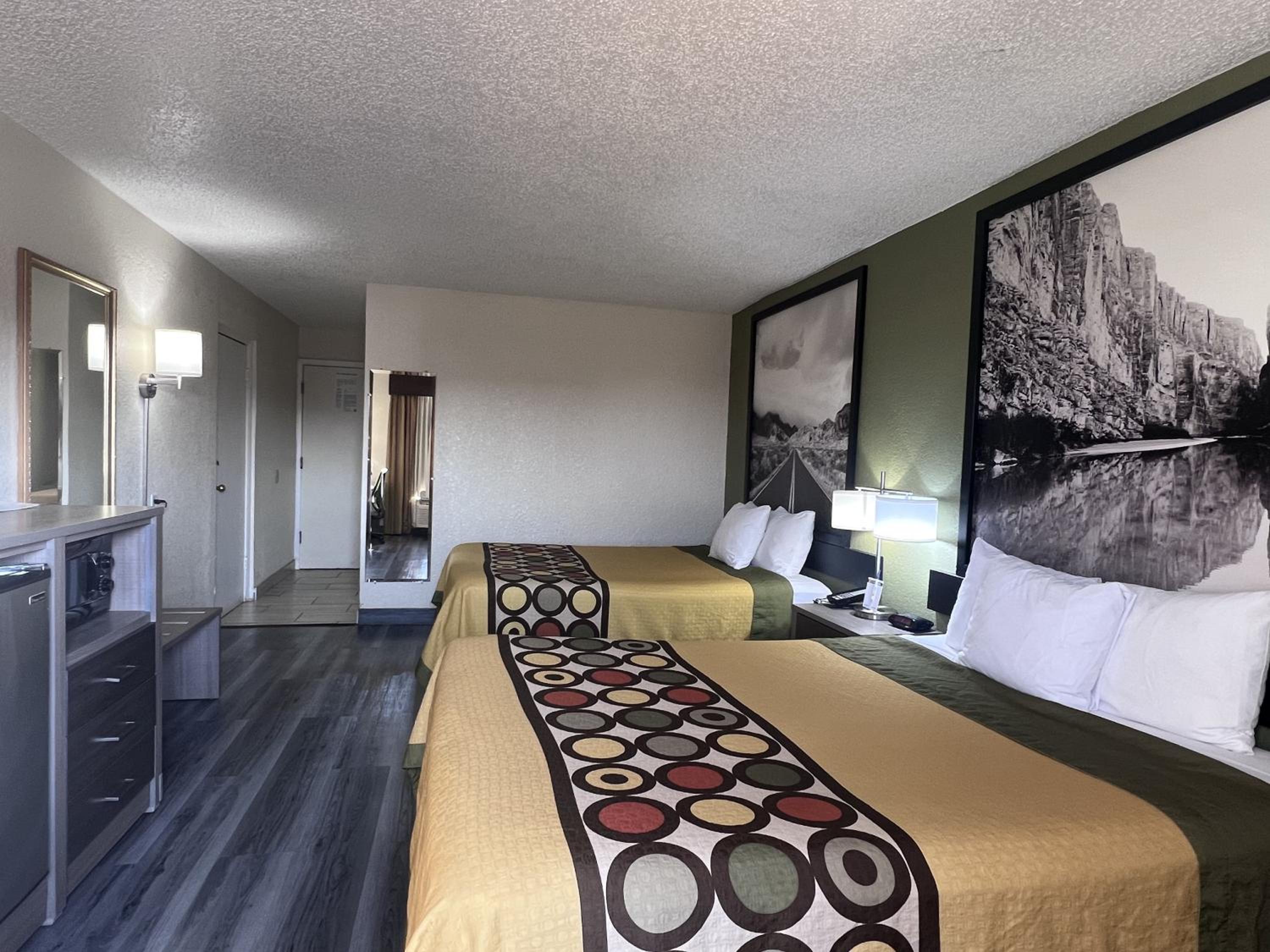 Queen Room with Two Queen Beds - Non-Smoking