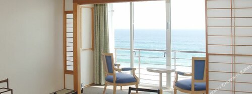 Japanese Western Suite A в Shimoda Prince Hotel