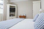 Номер «люкс» (Deep Blue Room) в Whales Way Ocean Retreat