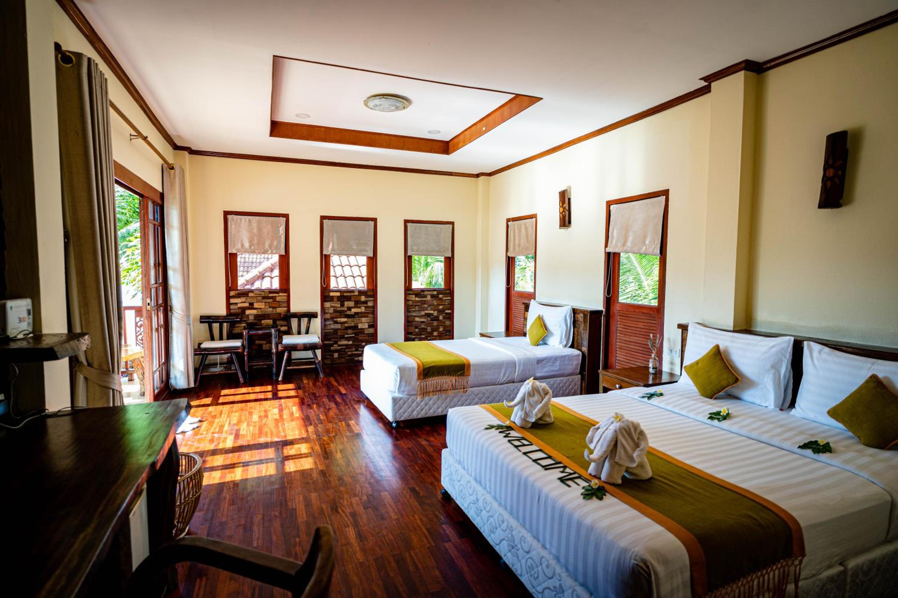 Deluxe Double or Twin Room with Sea View