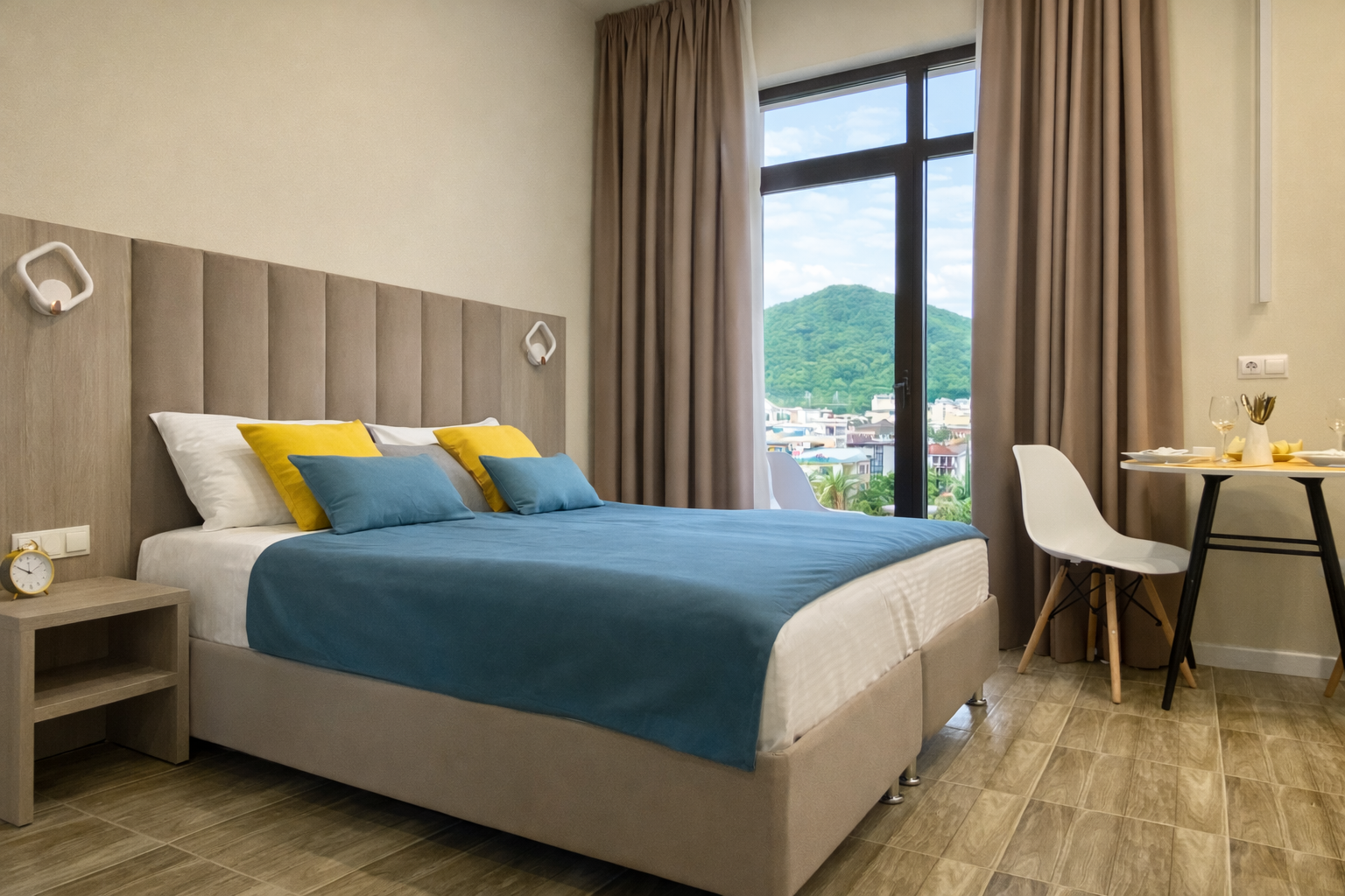 Комфорт с видом на горы и балконом