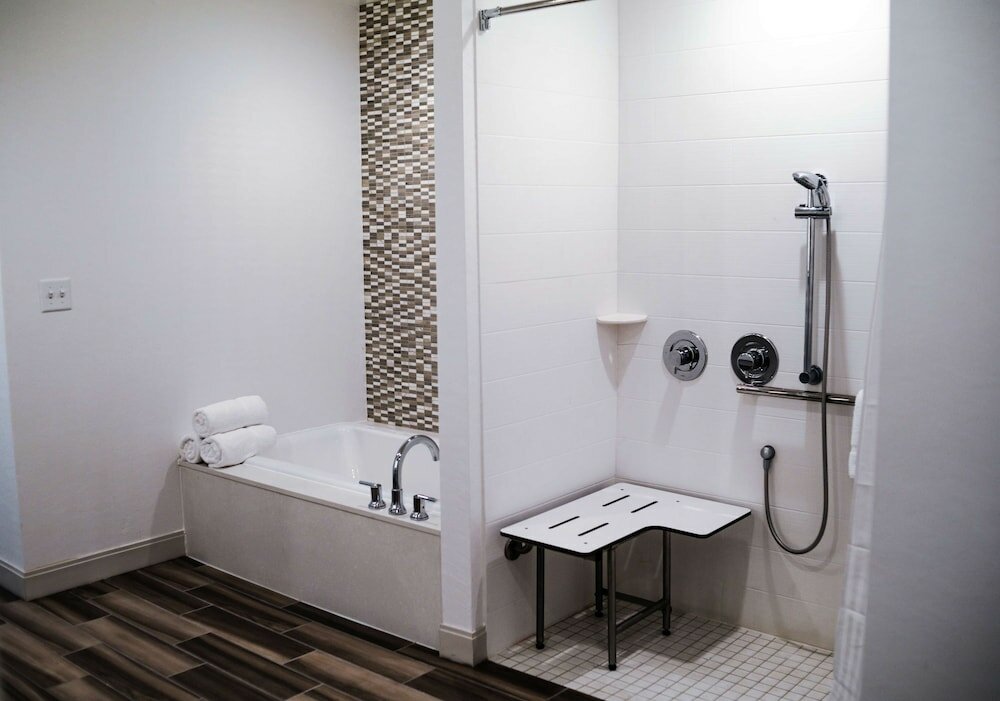 Junior Suite, 1 King Bed, Accessible (Roll-In Shower)