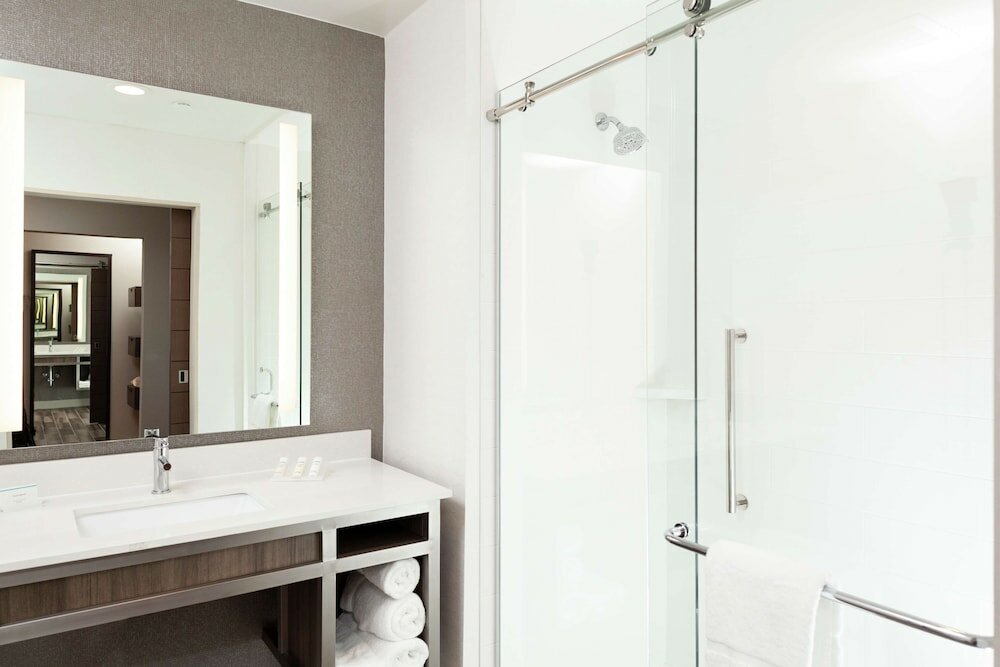 Junior Suite, 1 King Bed, Accessible (Roll-In Shower)