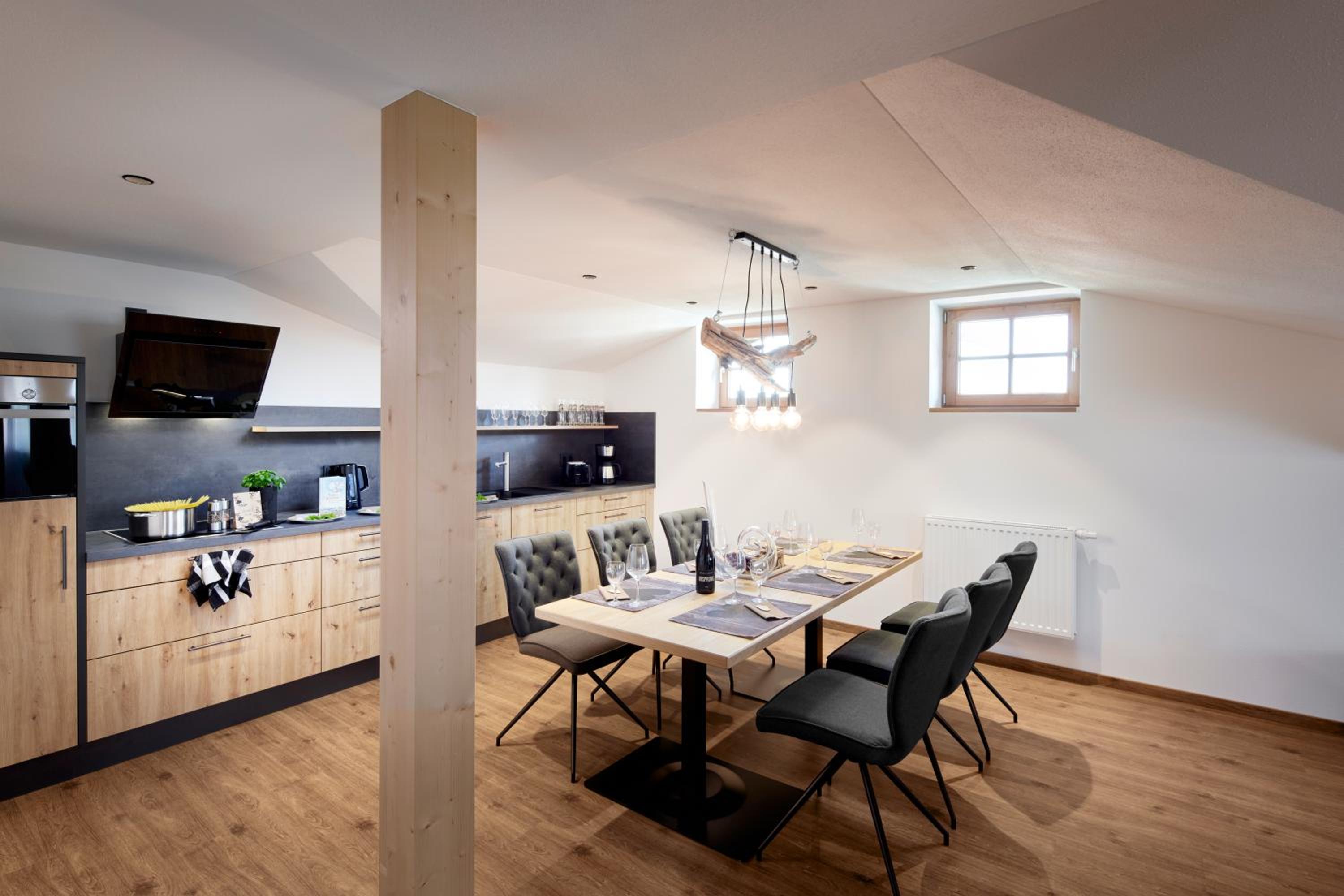 Deluxe Apartment