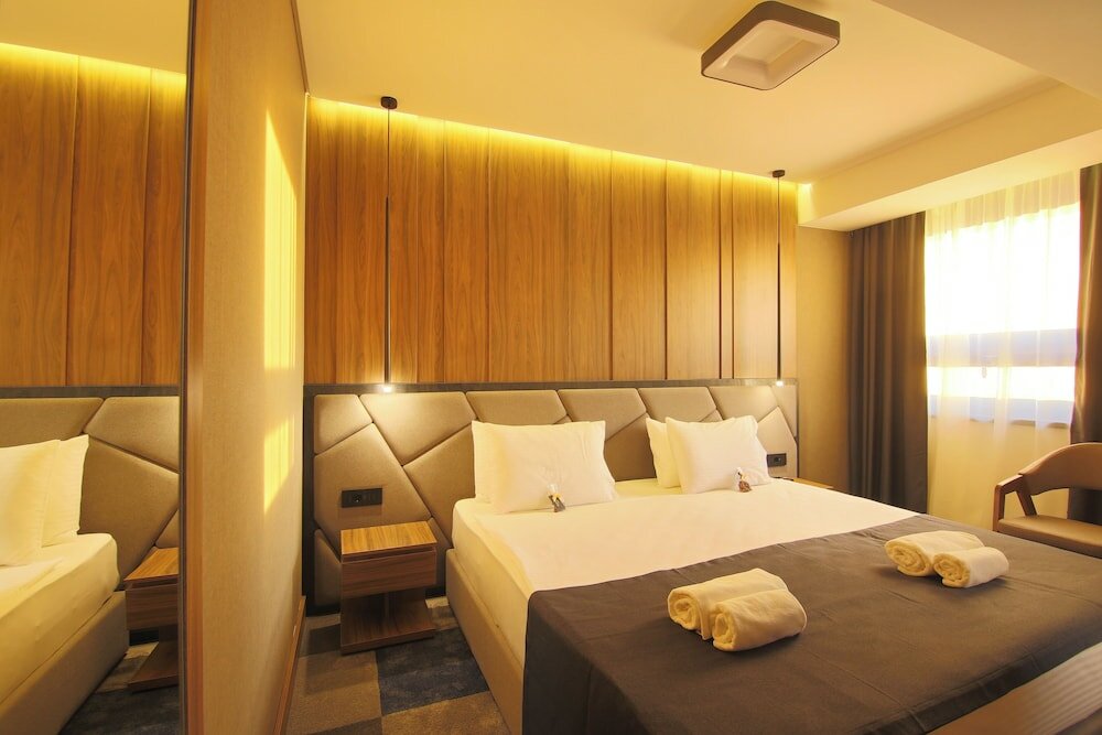 Deluxe Studio Suite