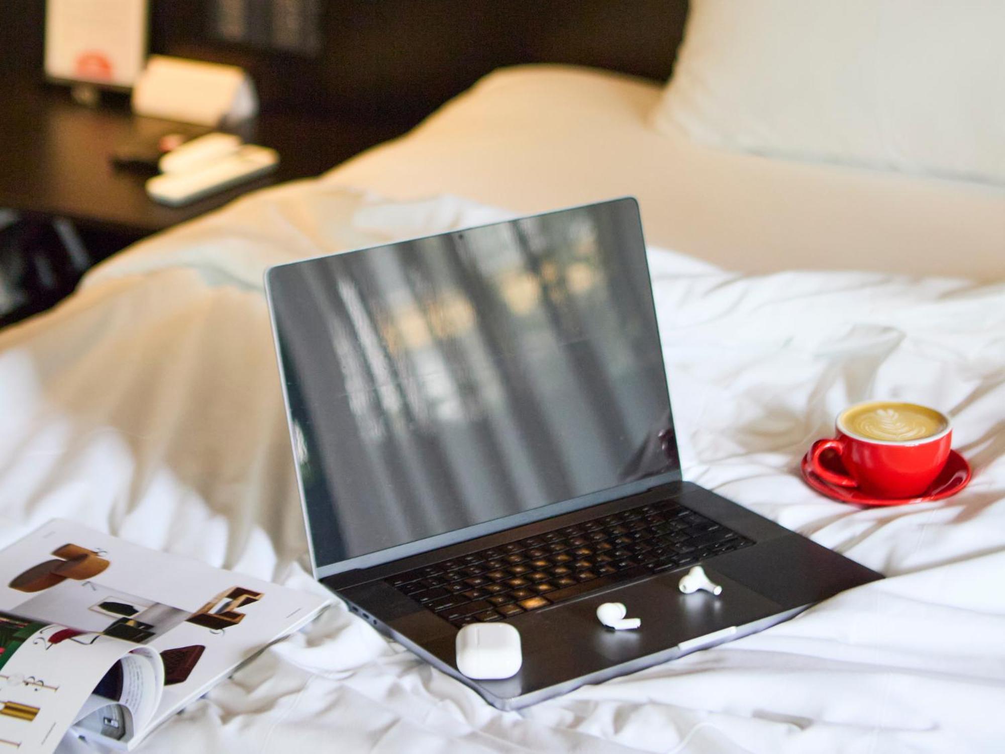 Kin Inspired 2 Skylight View