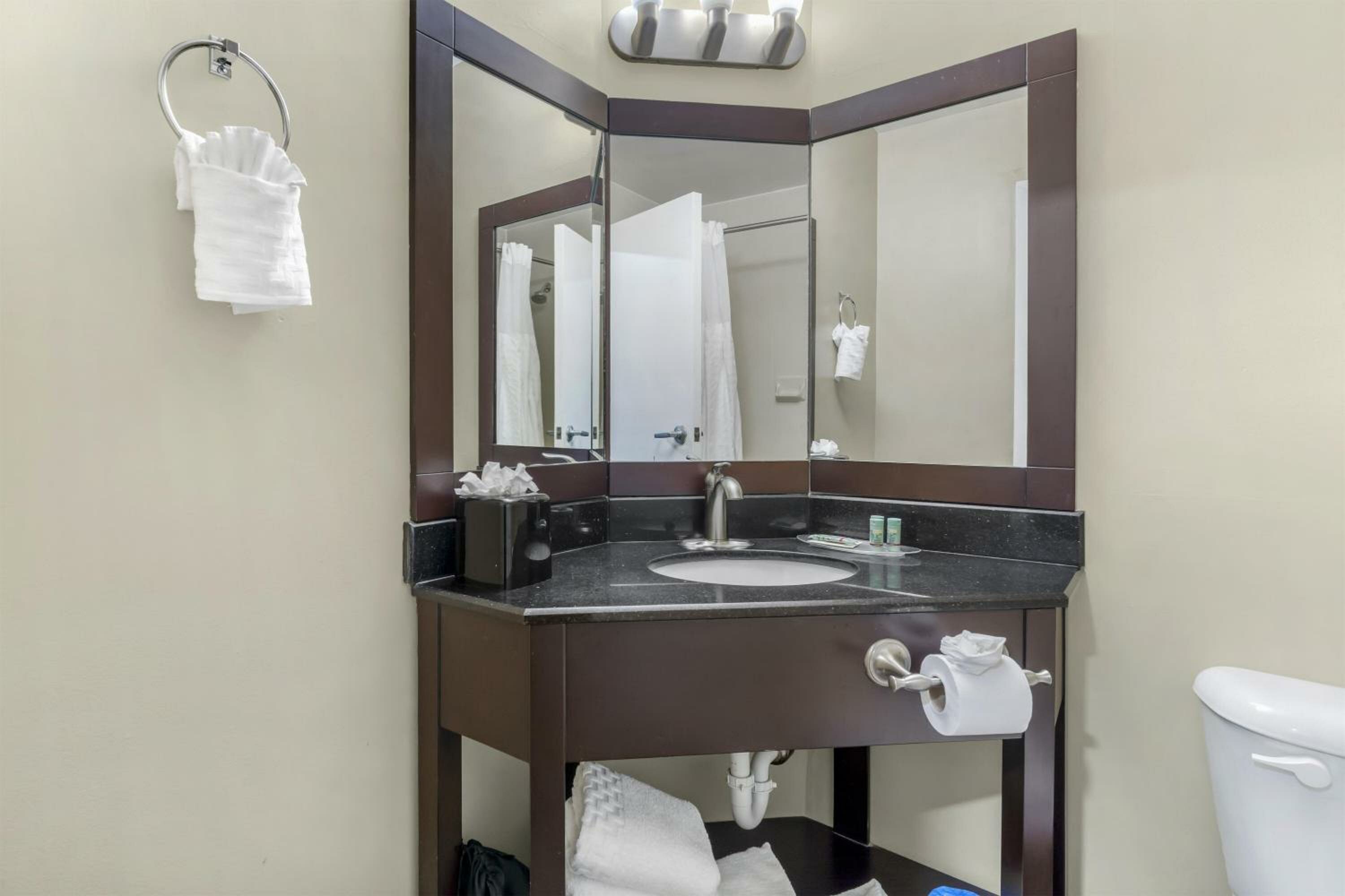 King Room - Non-Smoking