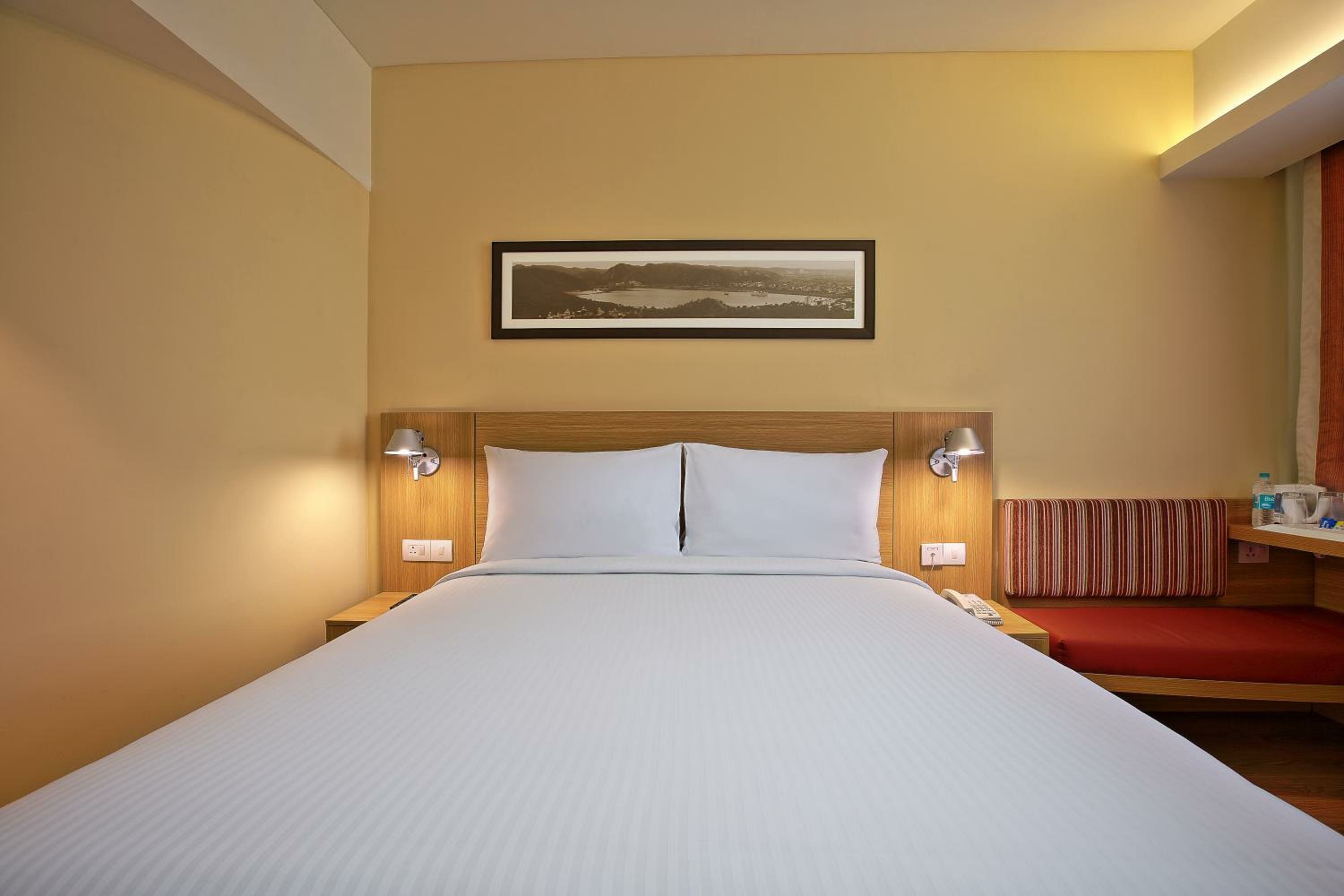 Standard Queen Room