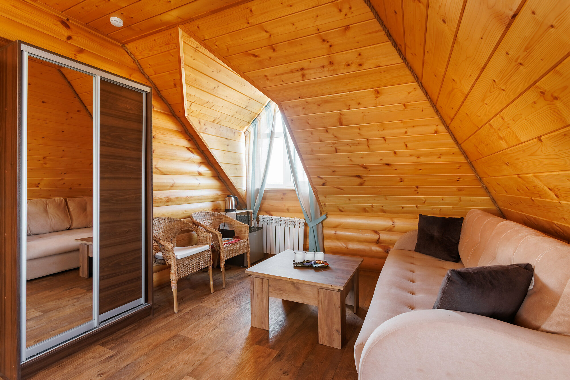 Дом с 8 спальнями