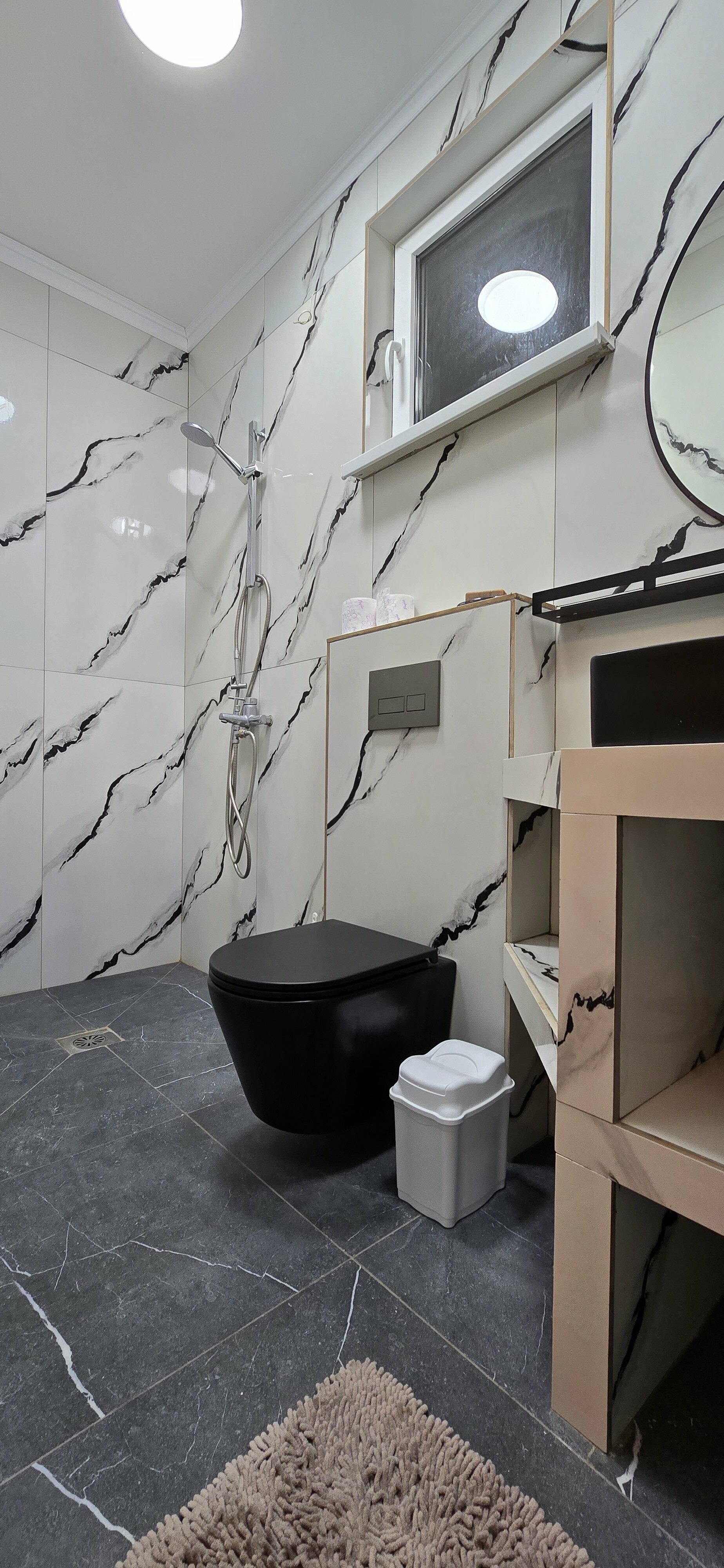 Люкс с кроватью размера «king-size» и балконом