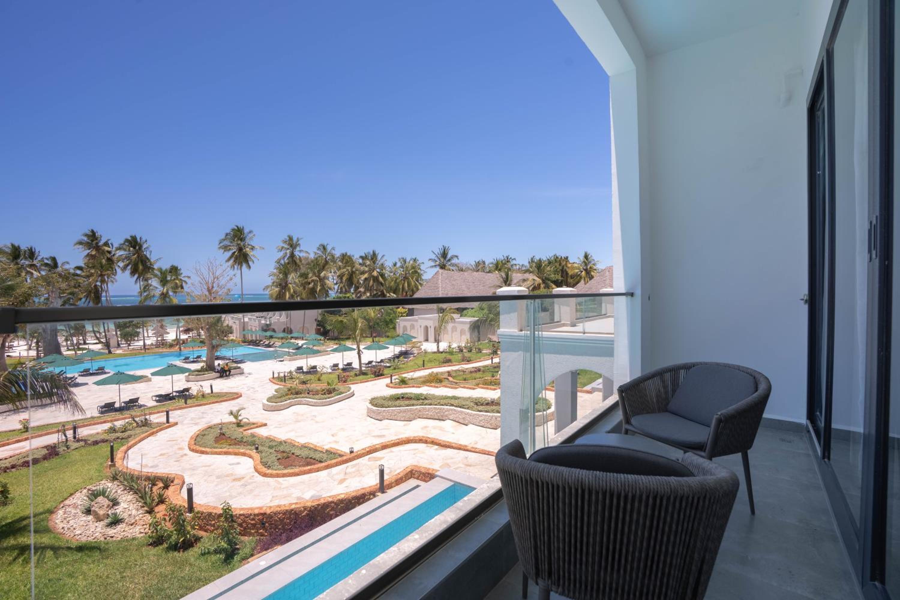 Double Room with Balcony Pool View & Sea View	