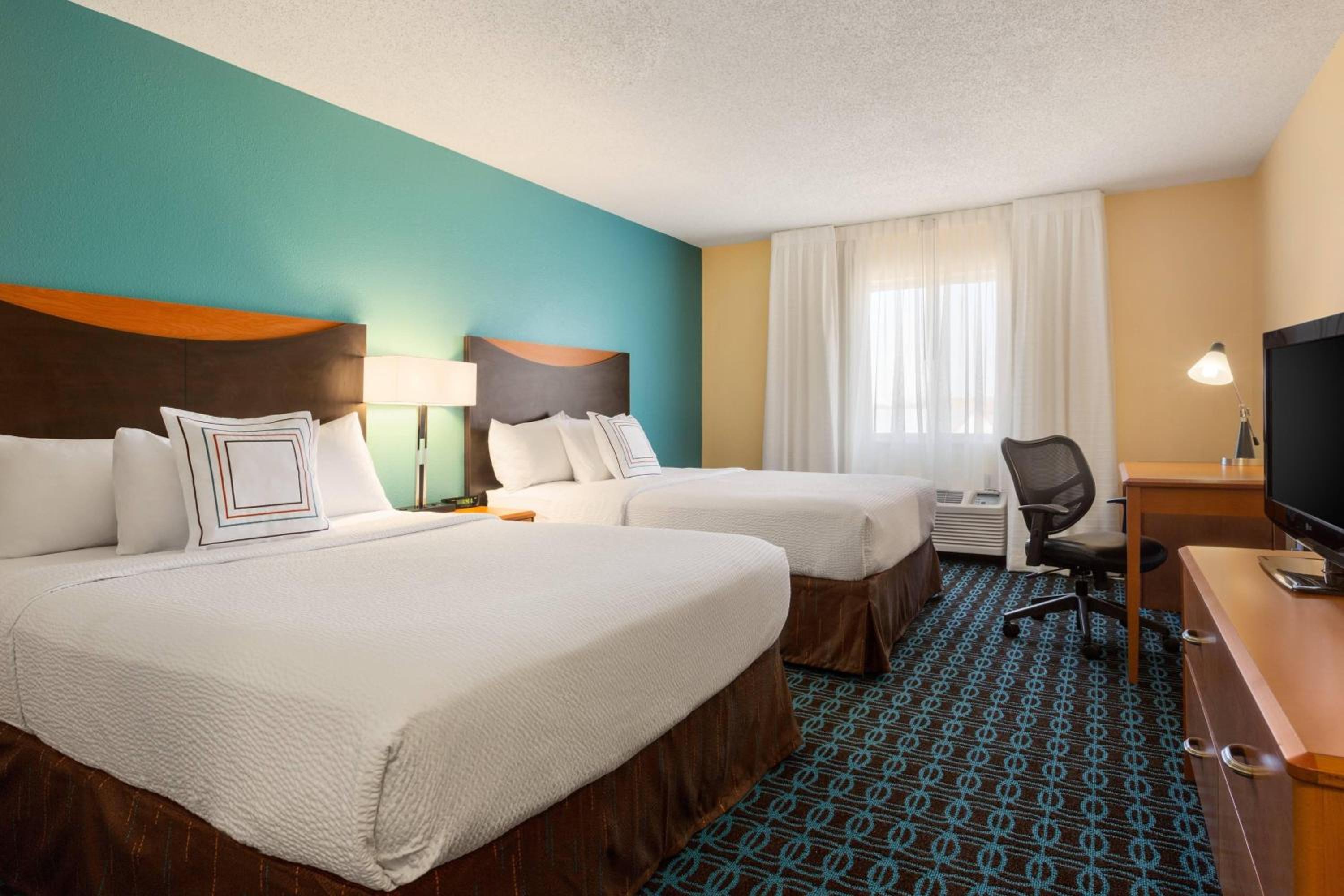 Queen Room with Two Queen Beds and Adapted Tub - Mobility and Hearing Accessible