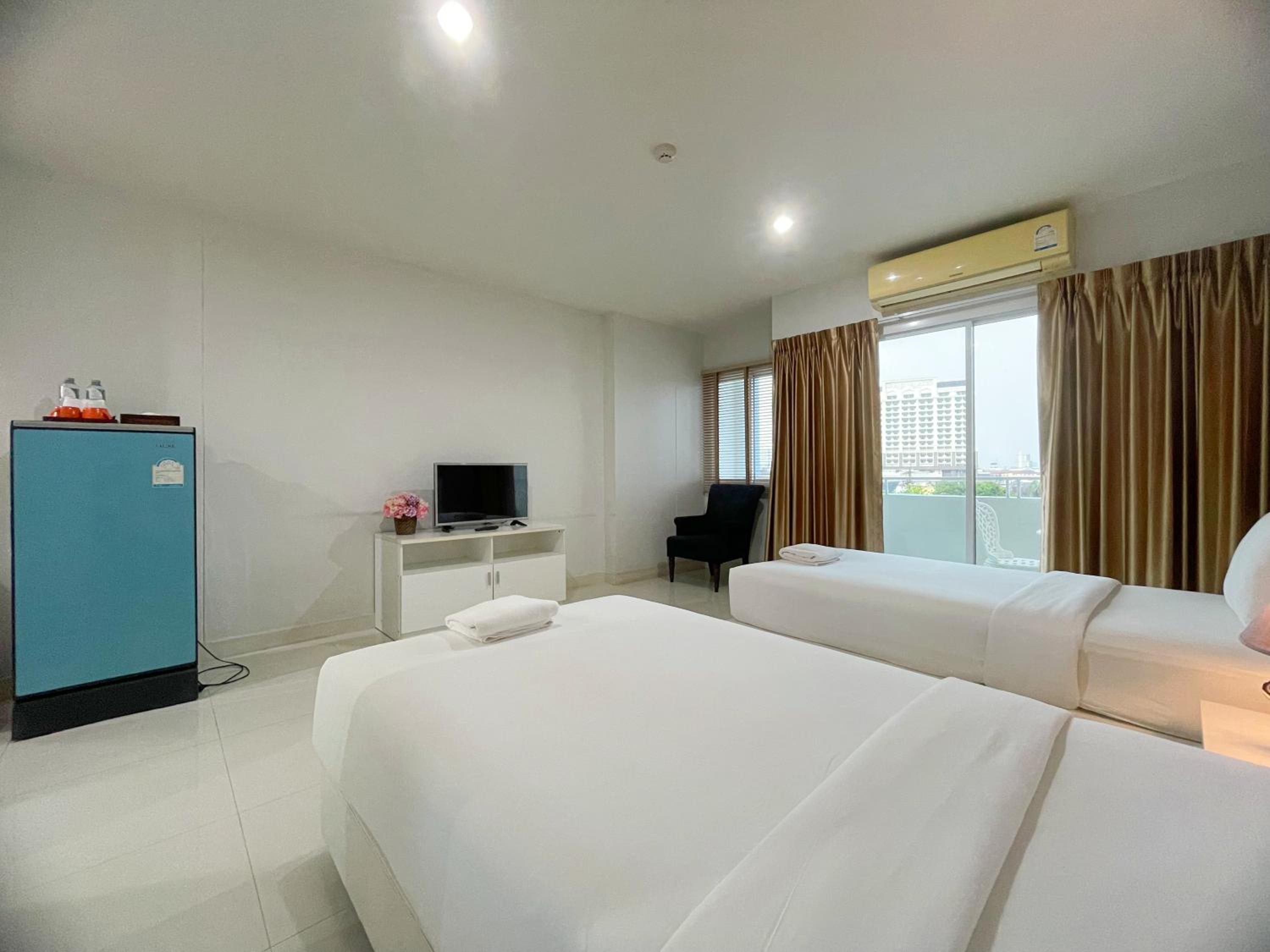 Superior Double or Twin Room with Terrace