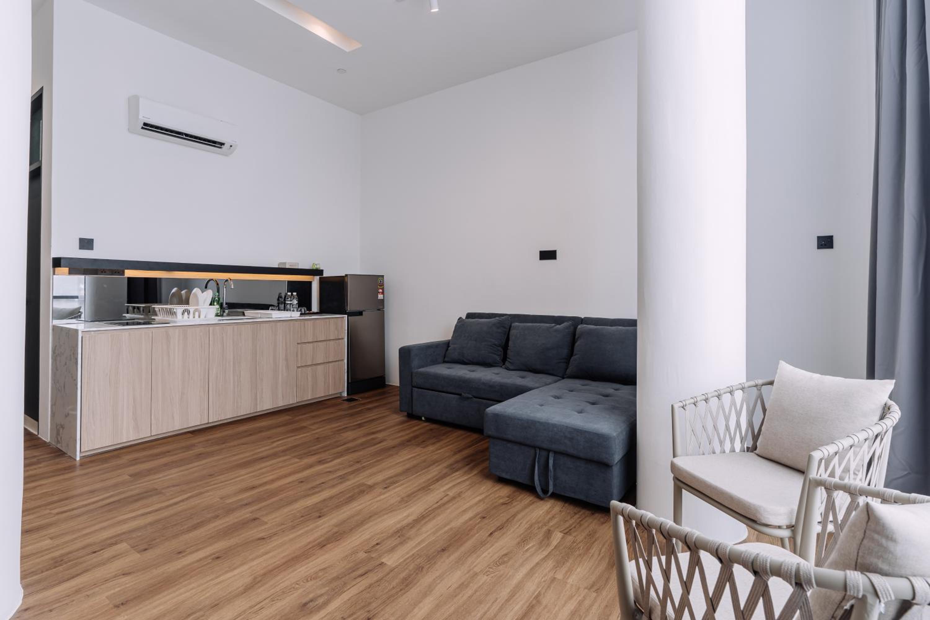 One-Bedroom Apartment