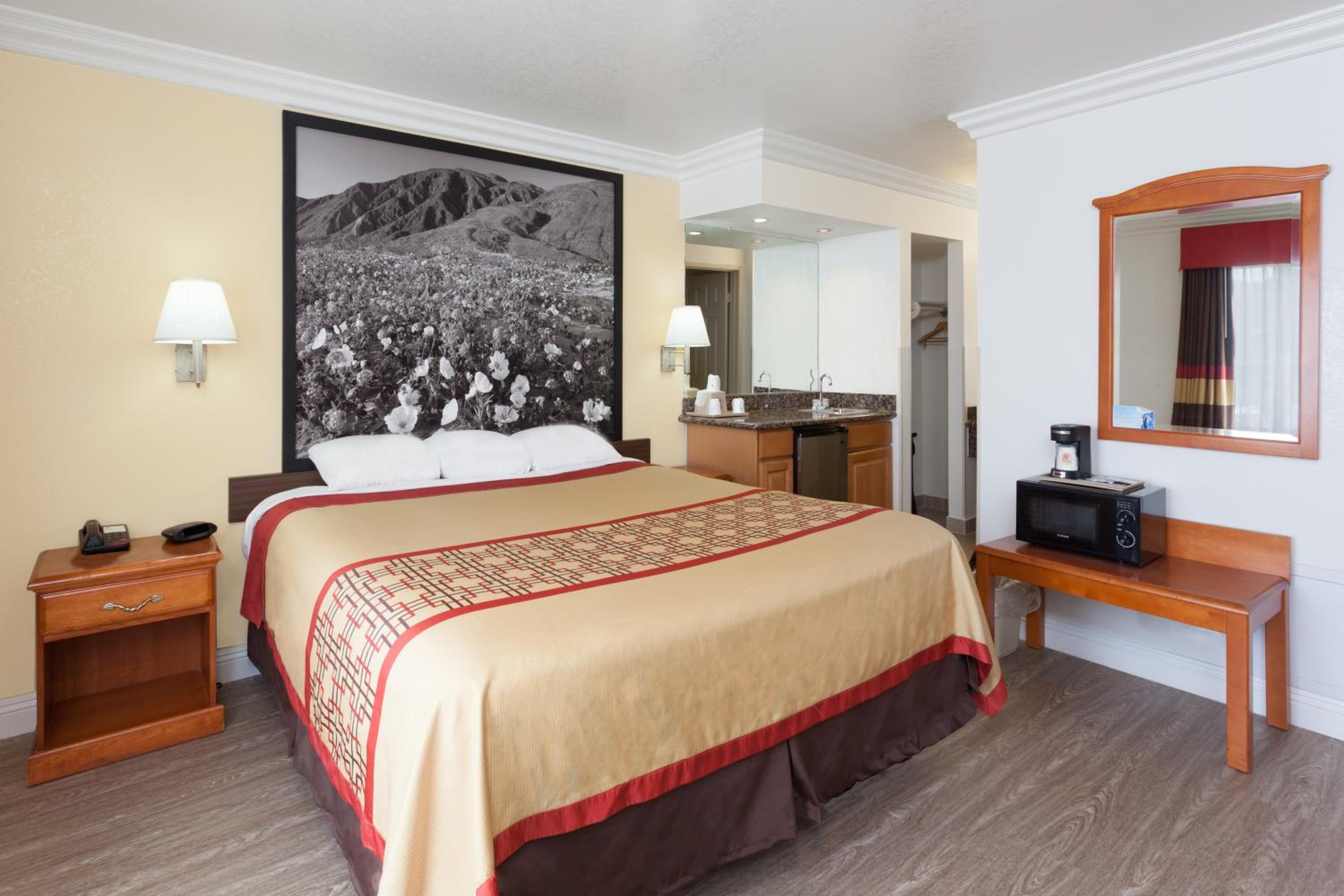 King Room - Non-Smoking