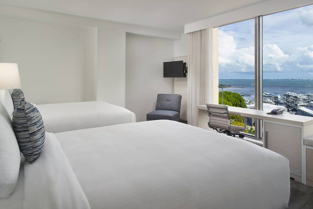 Junior Suite, Multiple Beds
