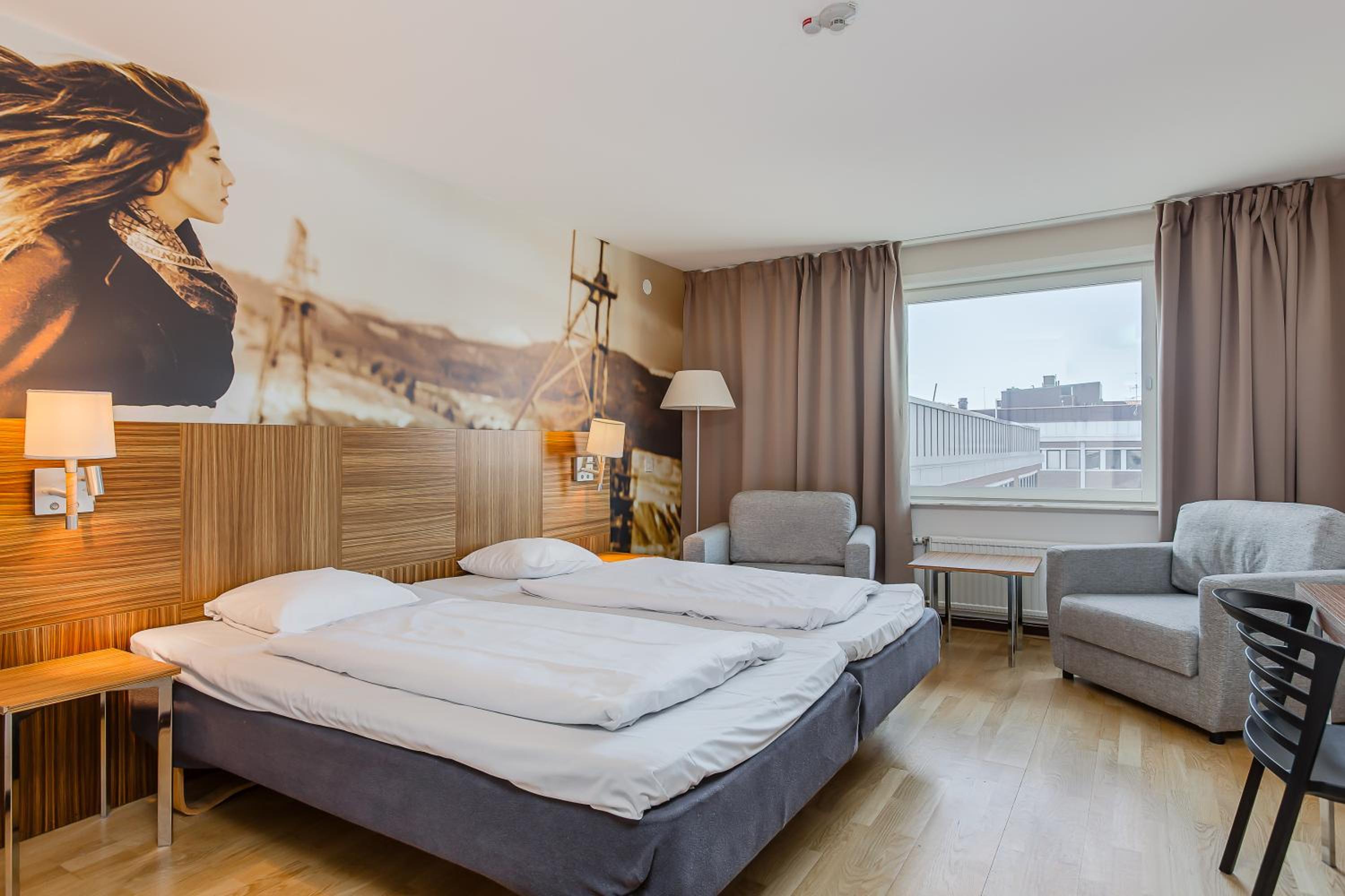 Compact Twin Room