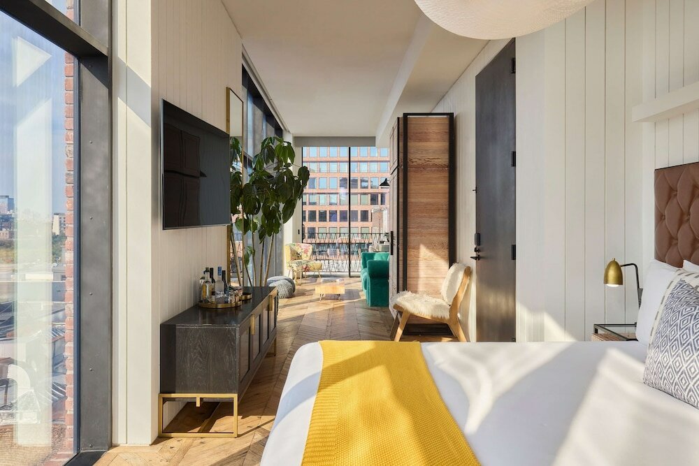 Studio Suite, Mobility Accessible