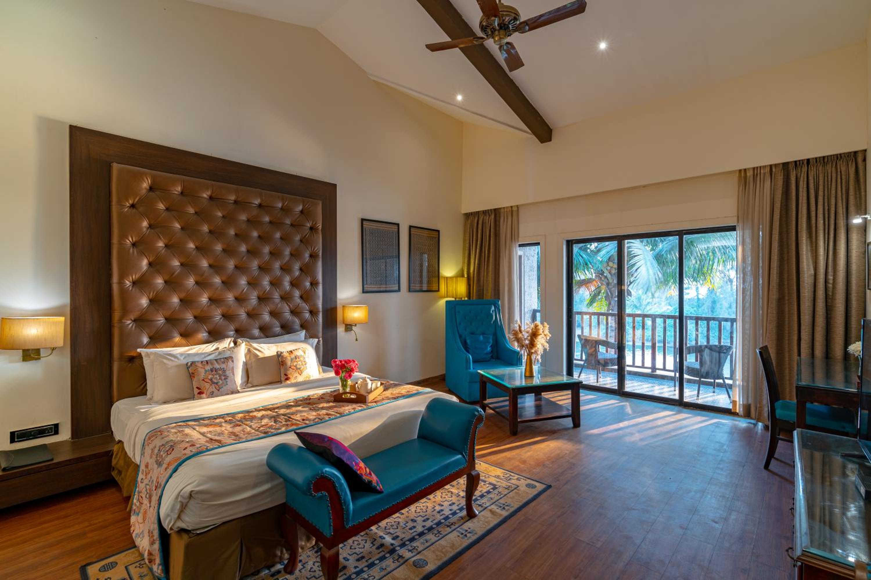 Executive Suite with Balcony (with complimentary Kayaking and 20% off on Massage session)