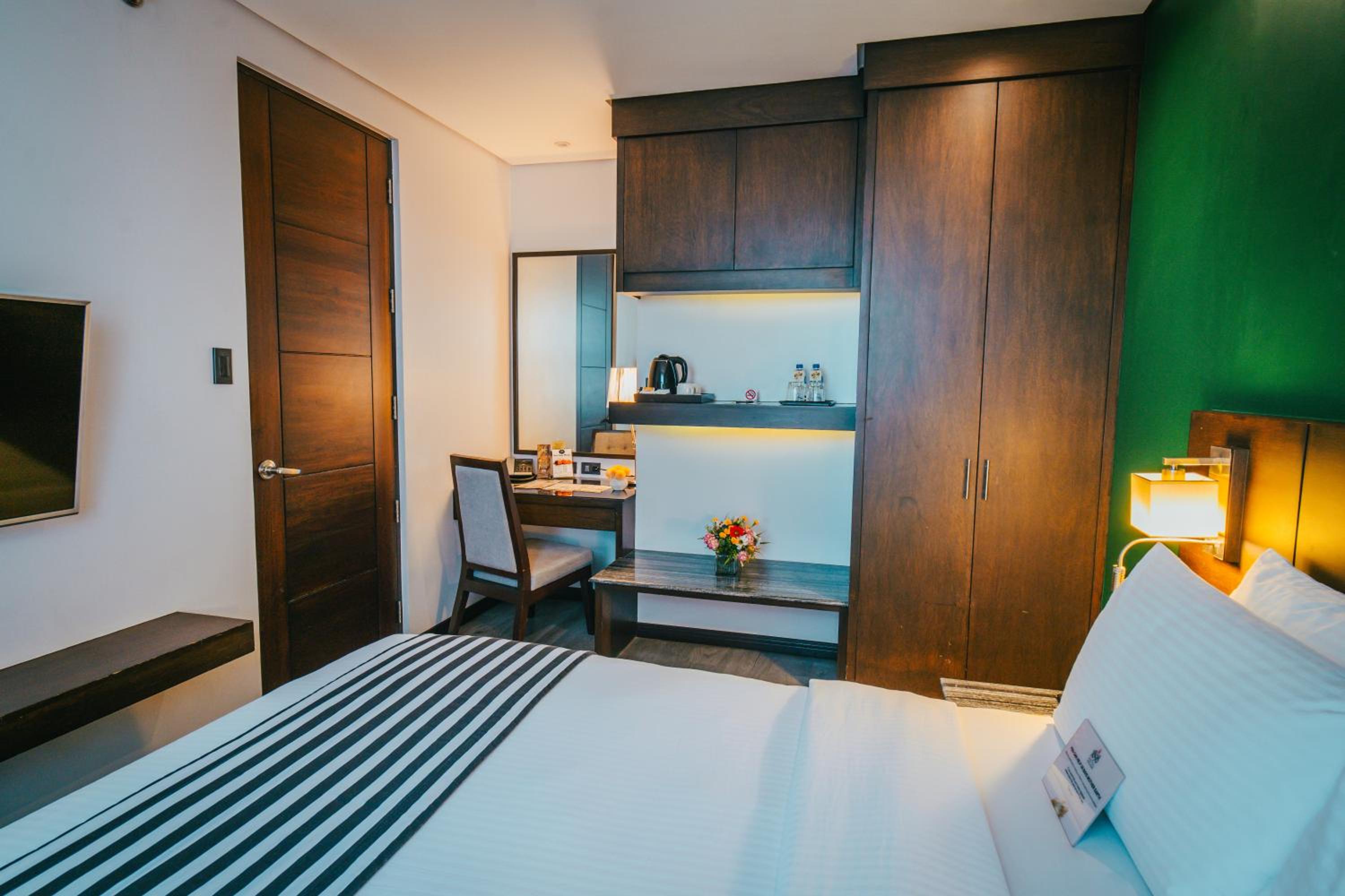 One-Bedroom Suite
