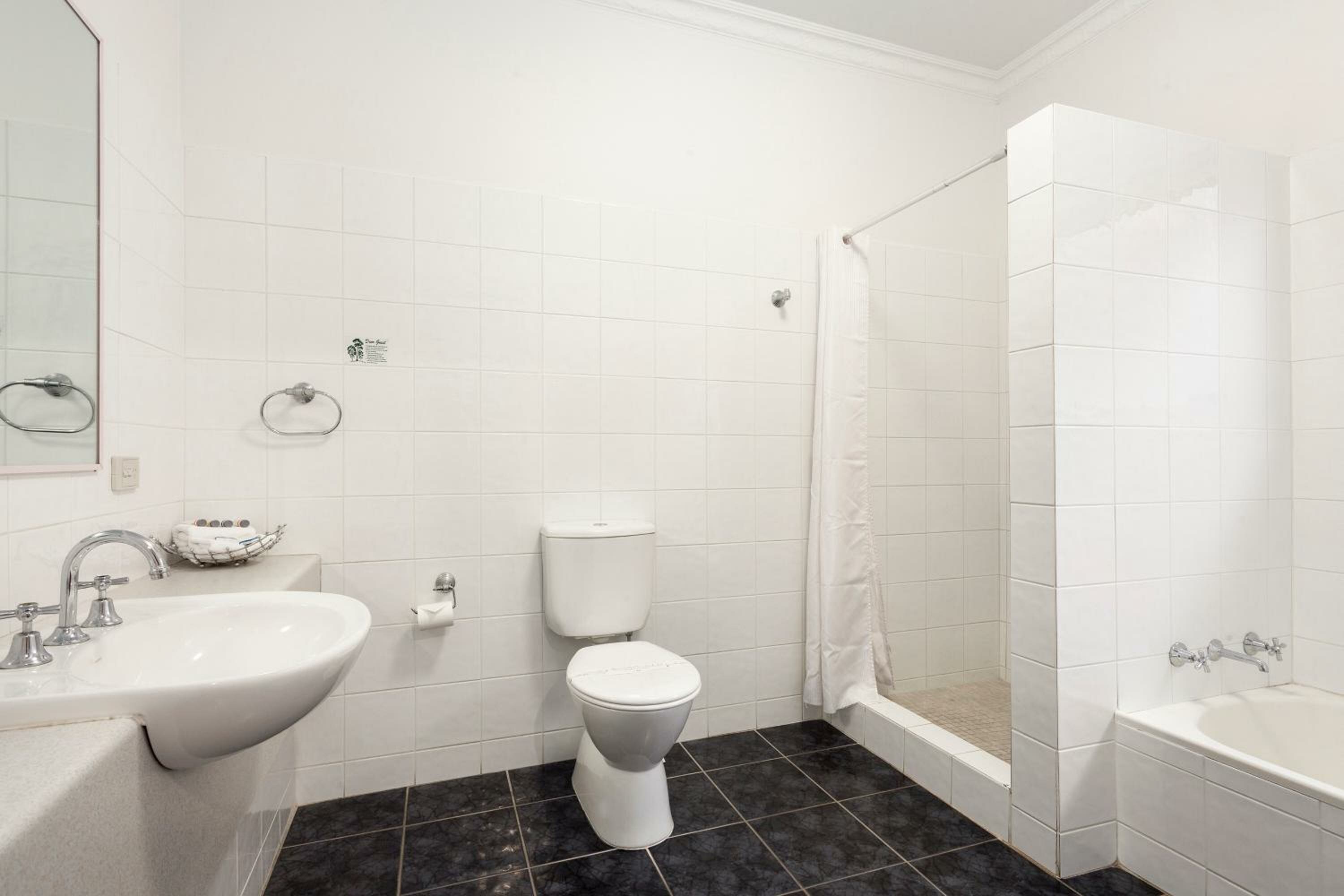 Family Suite A (5 Guests)