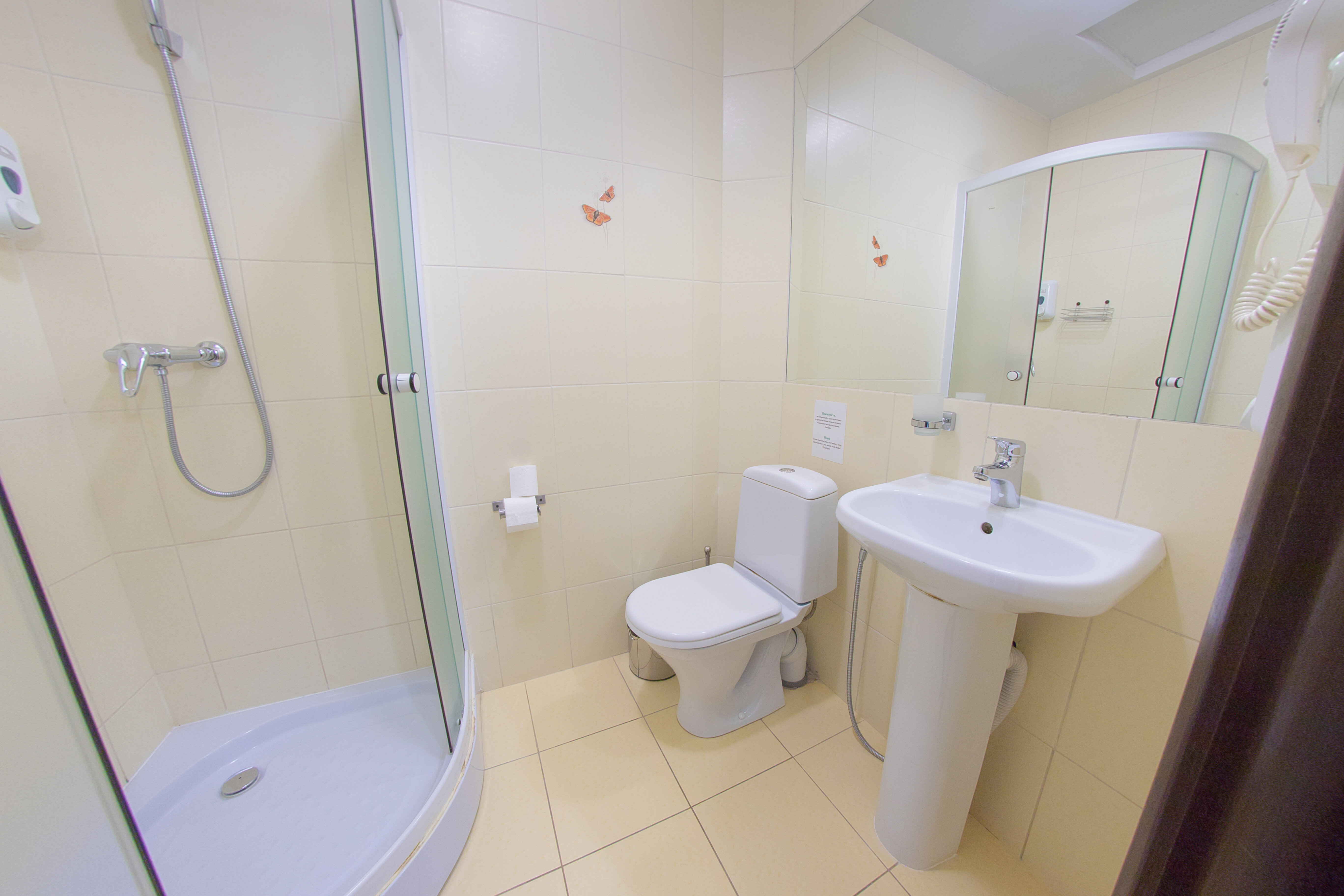 Небольшой двухместный номер с 1 кроватью