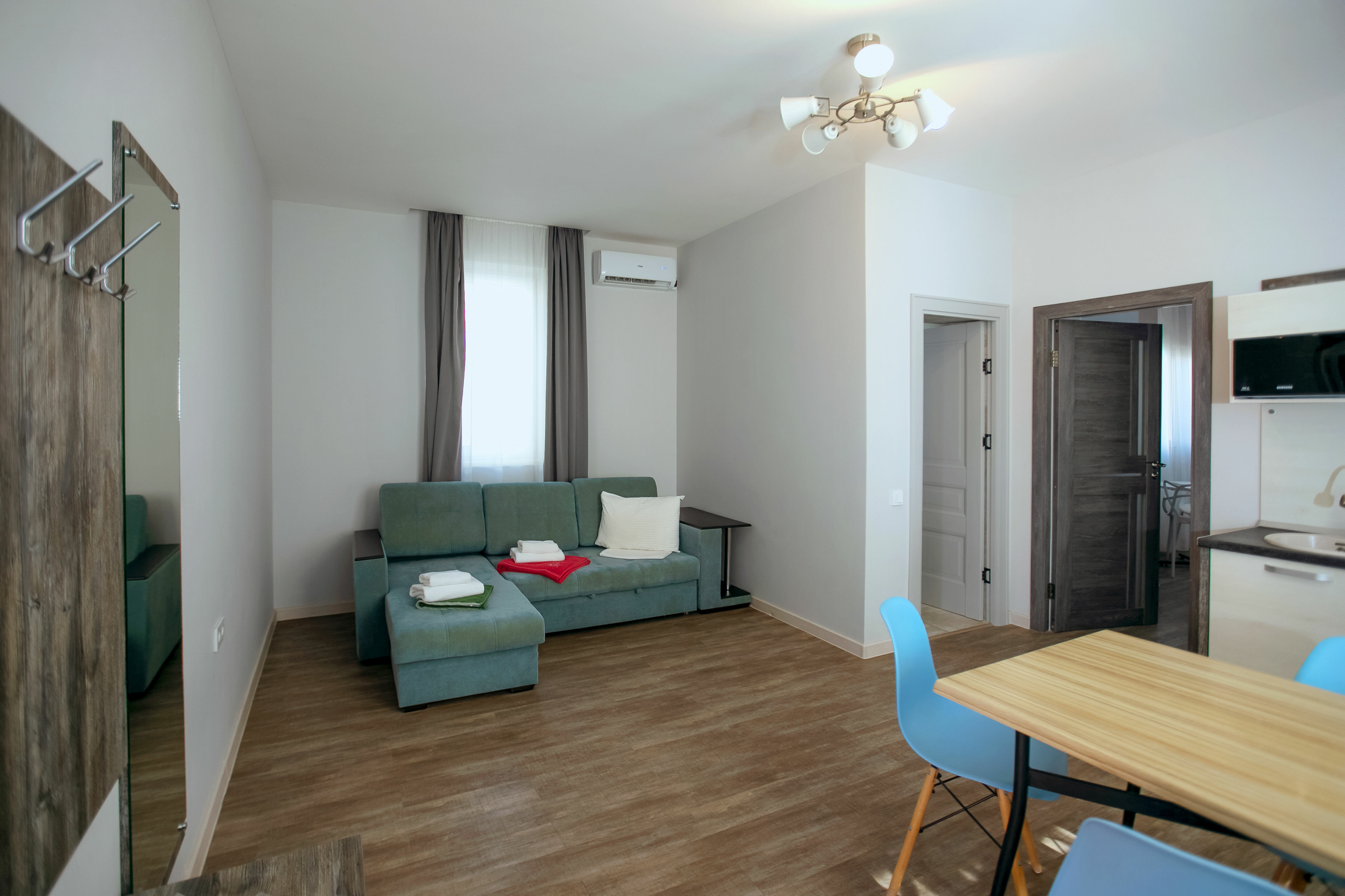 Семейный номер с балконом